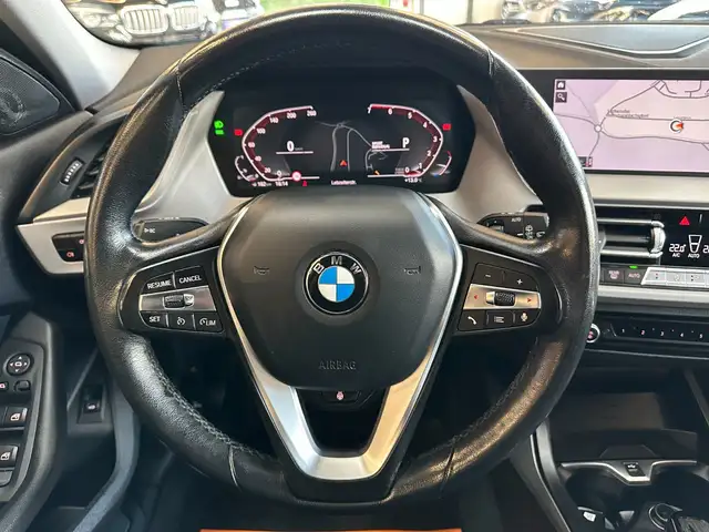 BMW 1 Series view 7