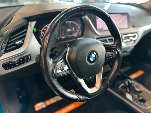 BMW 1 Series view 12