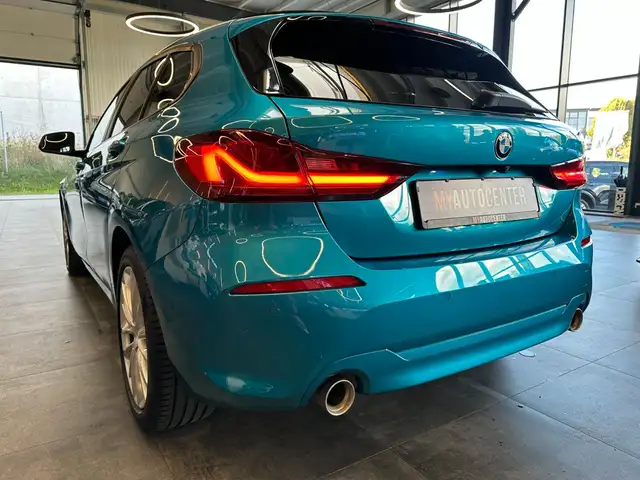 BMW 1 Series view 5