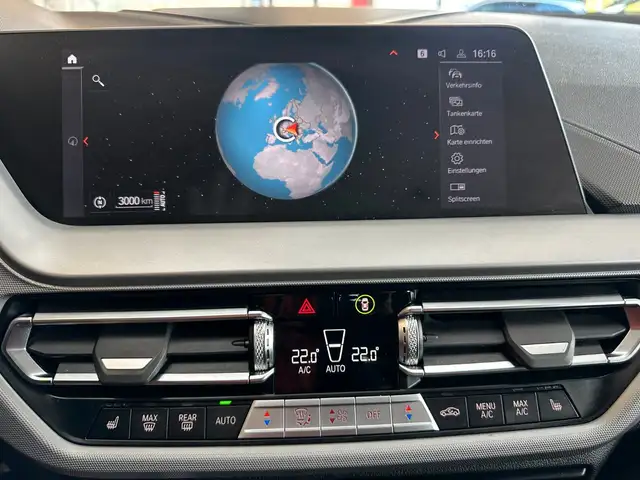 BMW 1 Series view 15