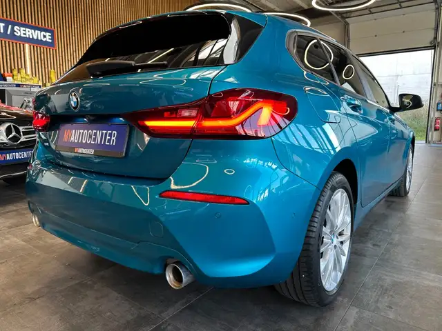 BMW 1 Series view 2