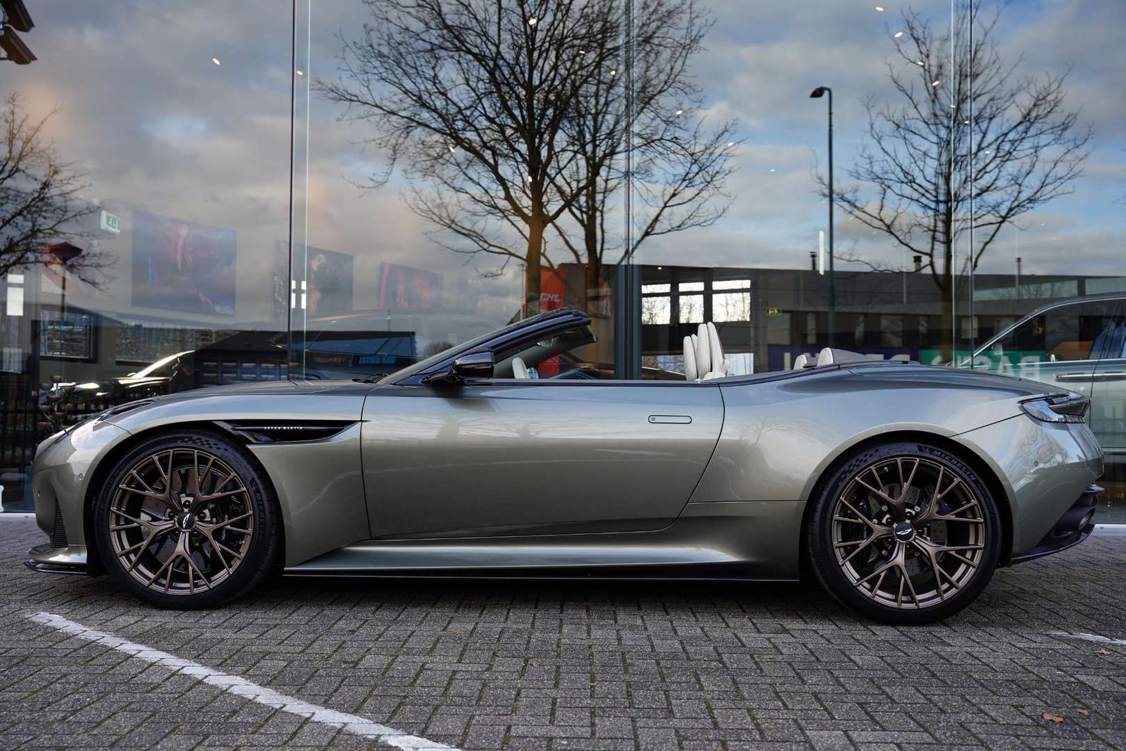 Aston Martin DB12 Volante 4.0 V8 -  - Joinsteer - #2