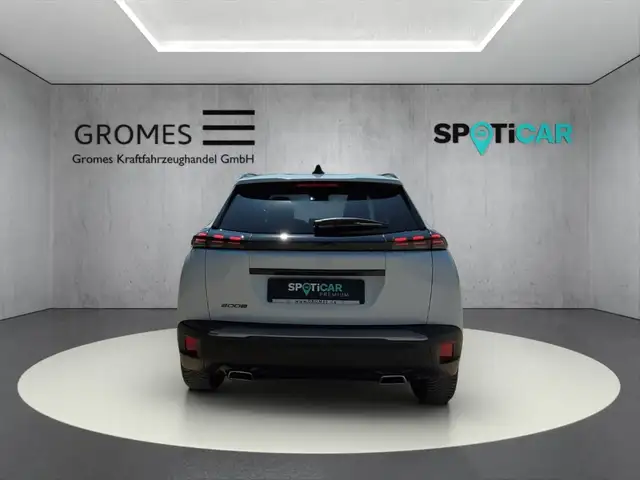 Peugeot 2008 view 4