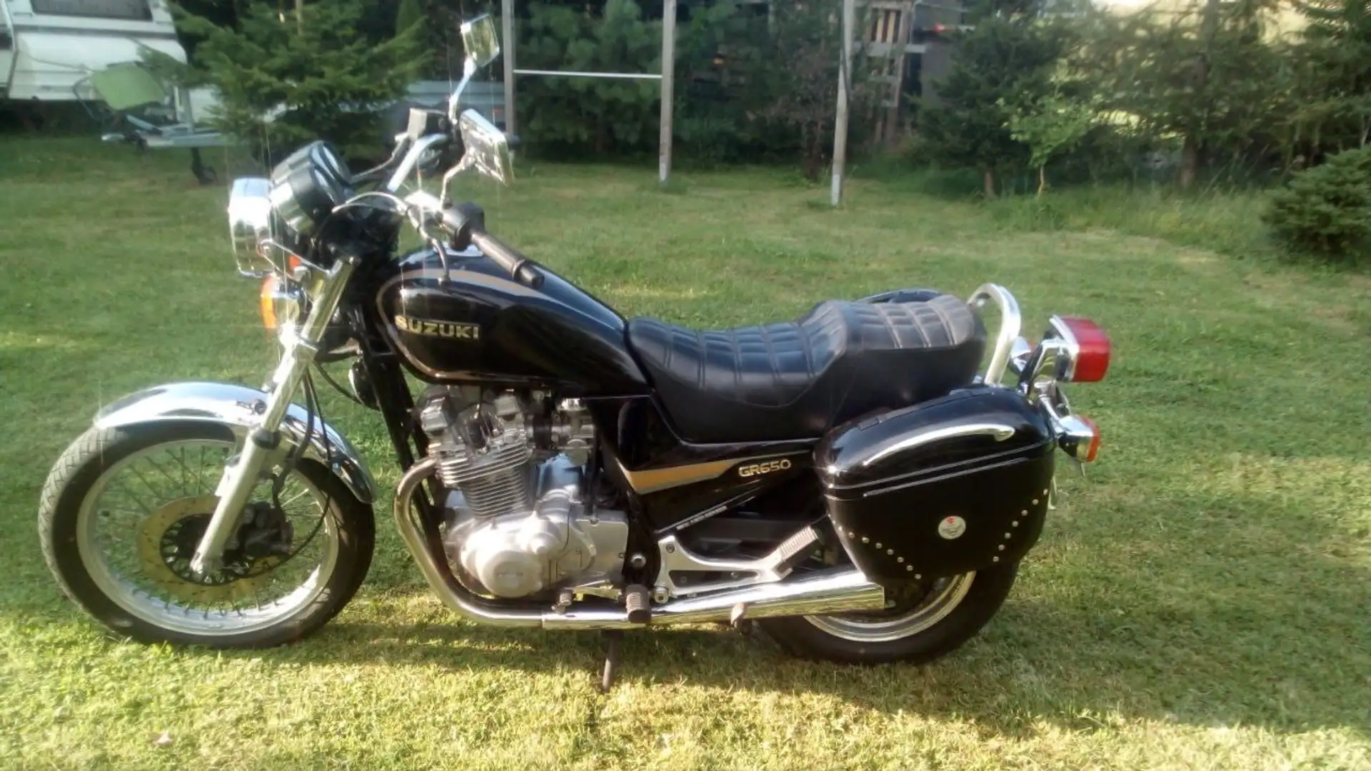 Suzuki GR 650 - 1