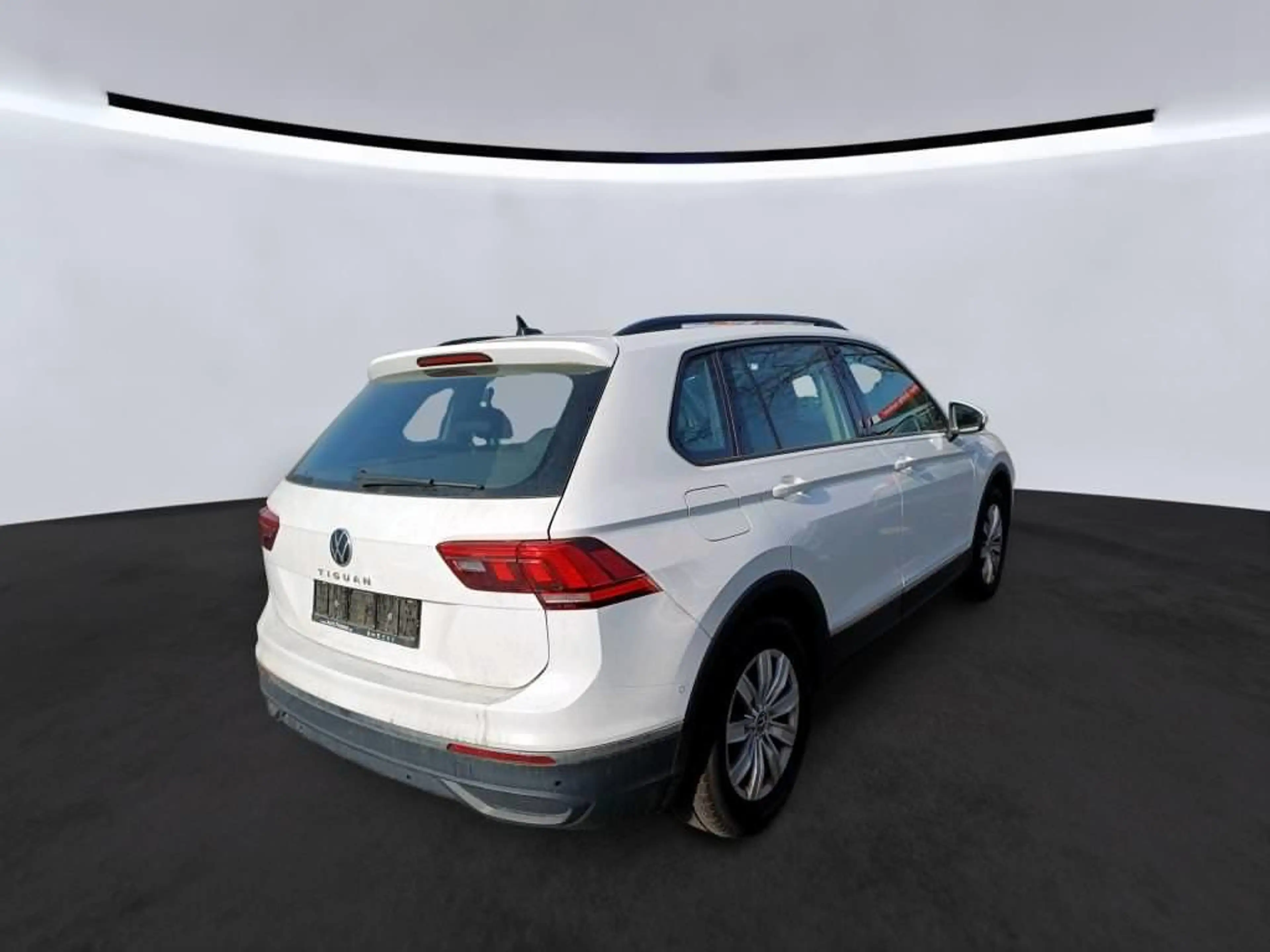 Volkswagen Tiguan Life — photo 5