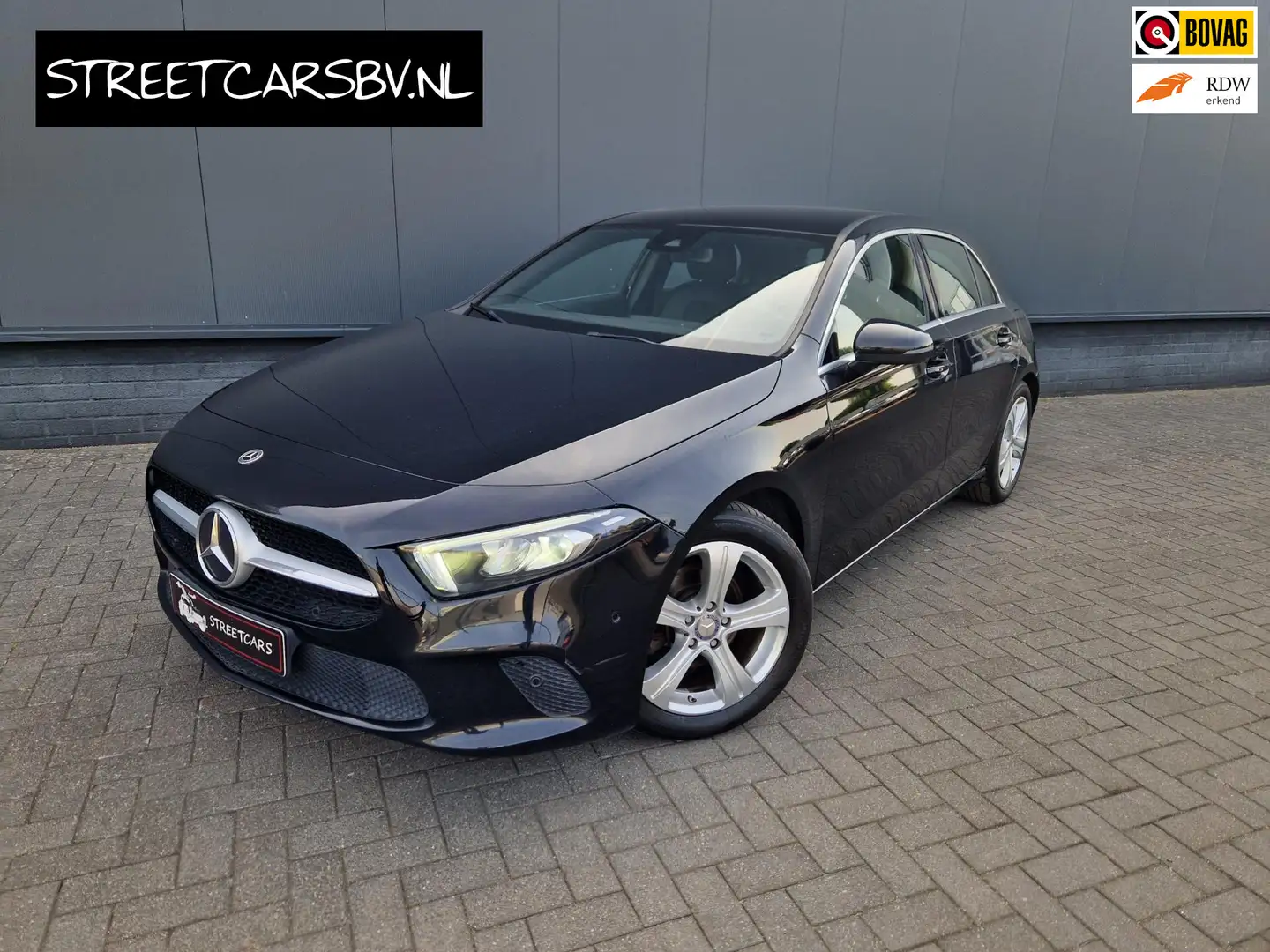 Mercedes-Benz A 180 DCT AUT /Led /Deal ond /Garantie Zwart - 1