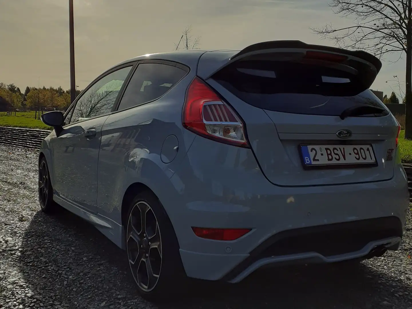 Ford Fiesta 1.6 EcoBoost ST200 Gris - 1