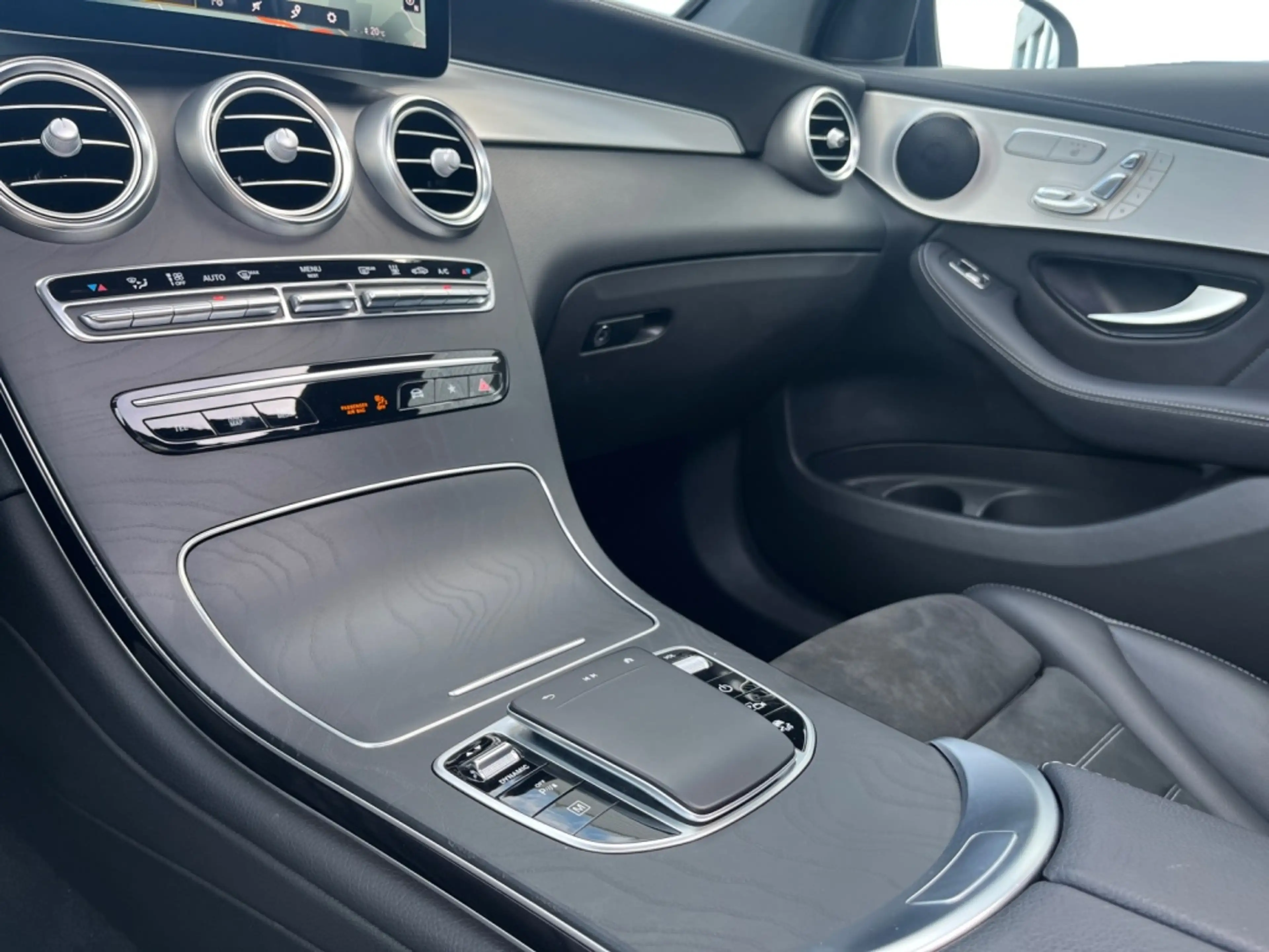 Mercedes-Benz GLC 300 de 4matic Coupe AMG AMG+MBUX+Night+AHK — photo 14