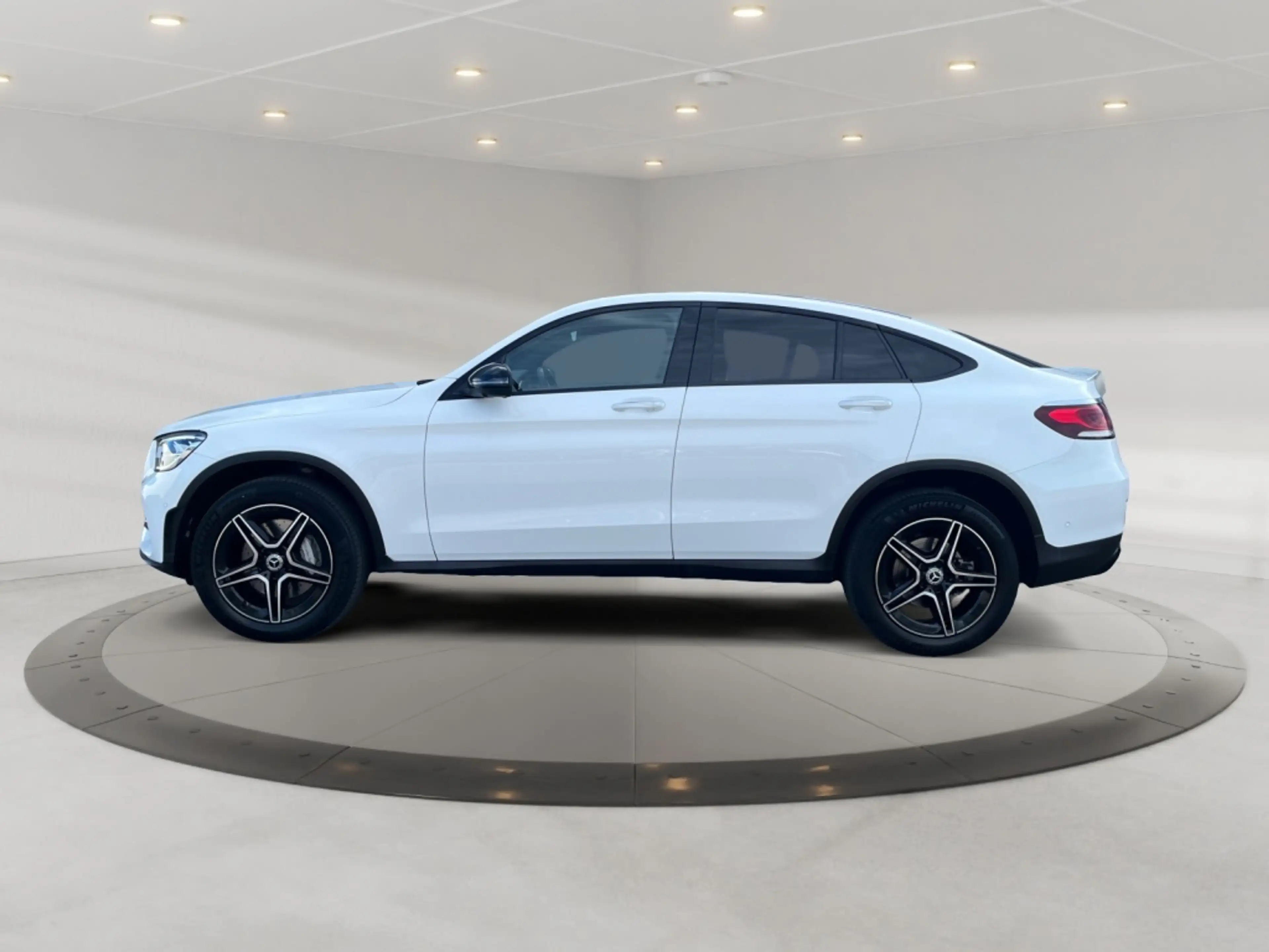 Mercedes-Benz GLC 300 de 4matic Coupe AMG AMG+MBUX+Night+AHK — photo 5