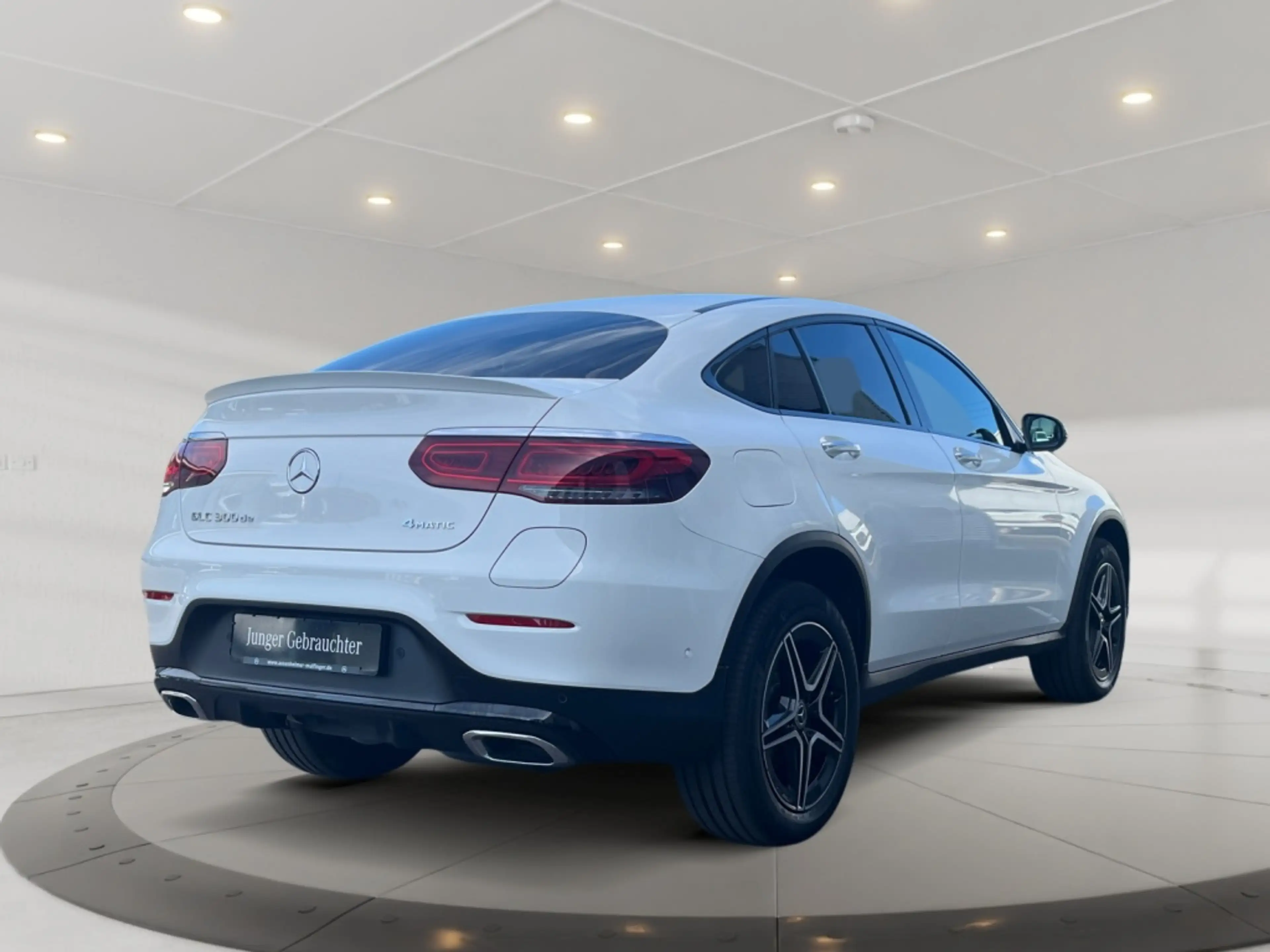 Mercedes-Benz GLC 300 de 4matic Coupe AMG AMG+MBUX+Night+AHK — photo 4