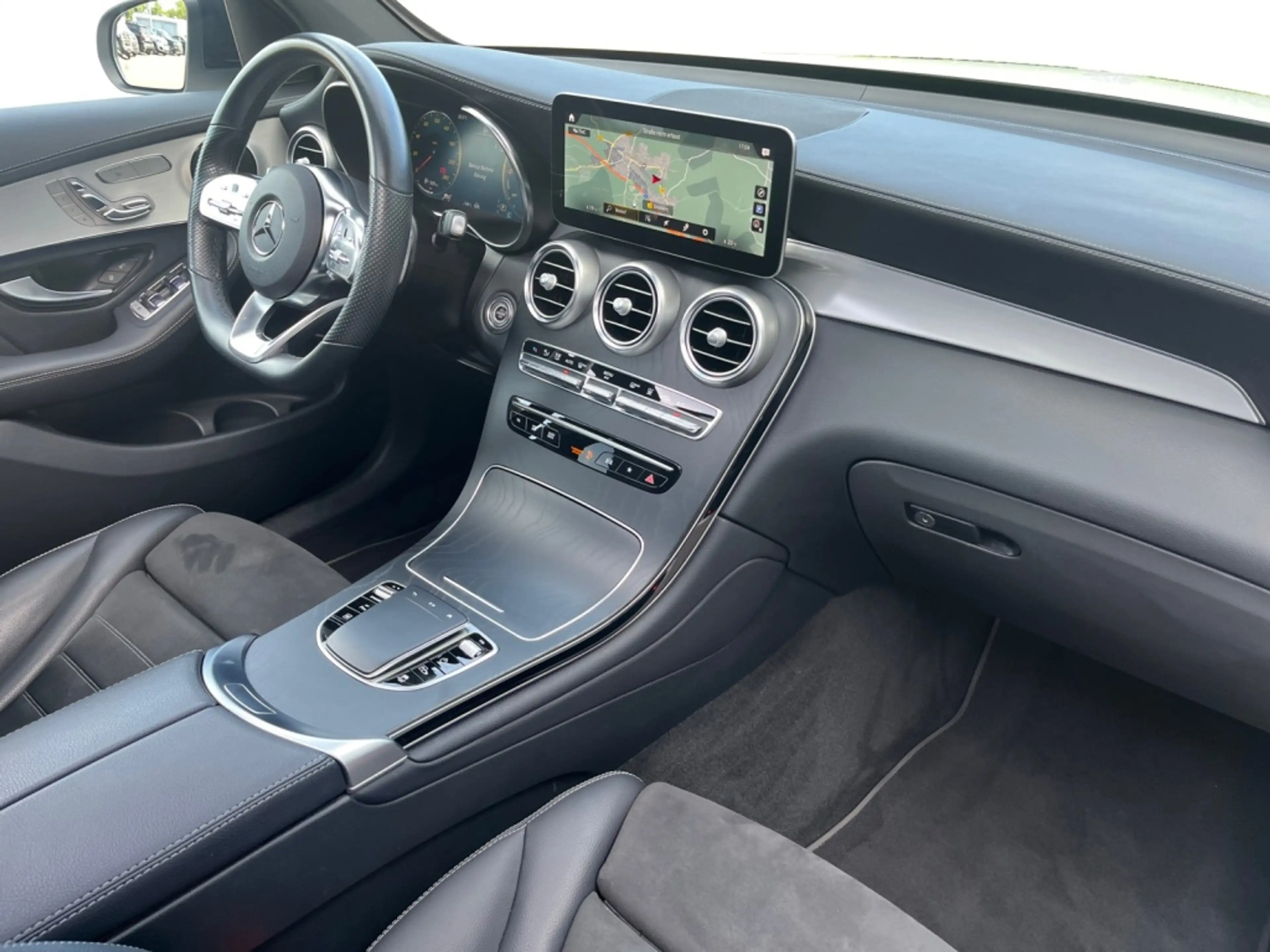 Mercedes-Benz GLC 300 de 4matic Coupe AMG AMG+MBUX+Night+AHK — photo 10