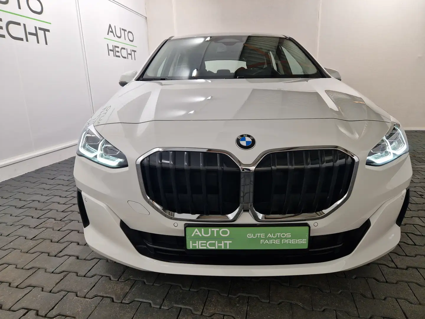 BMW 218 Sportsitze, AHK, 17 Zoll, ACC Wit - 2
