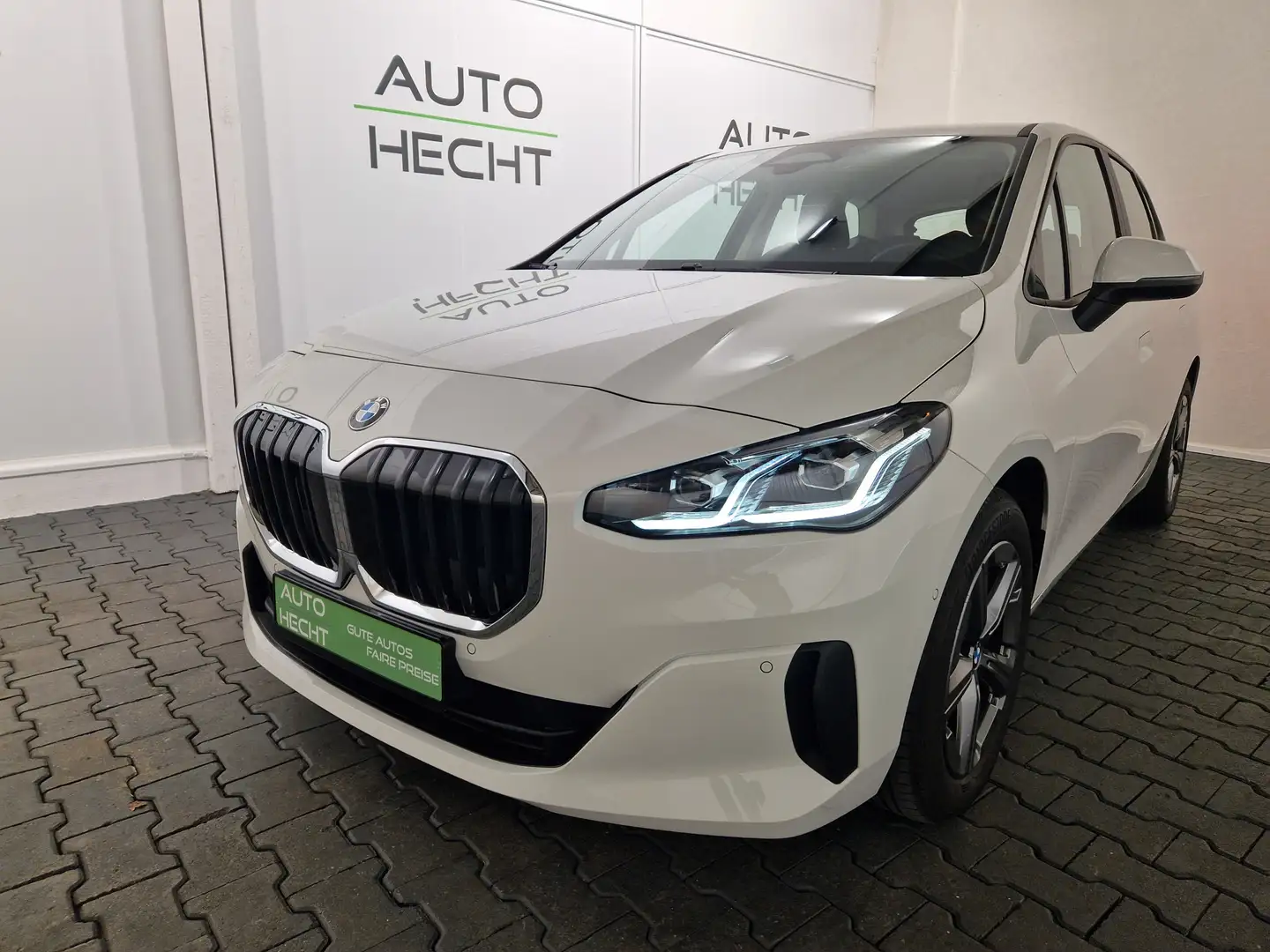 BMW 218 Sportsitze, AHK, 17 Zoll, ACC Wit - 1