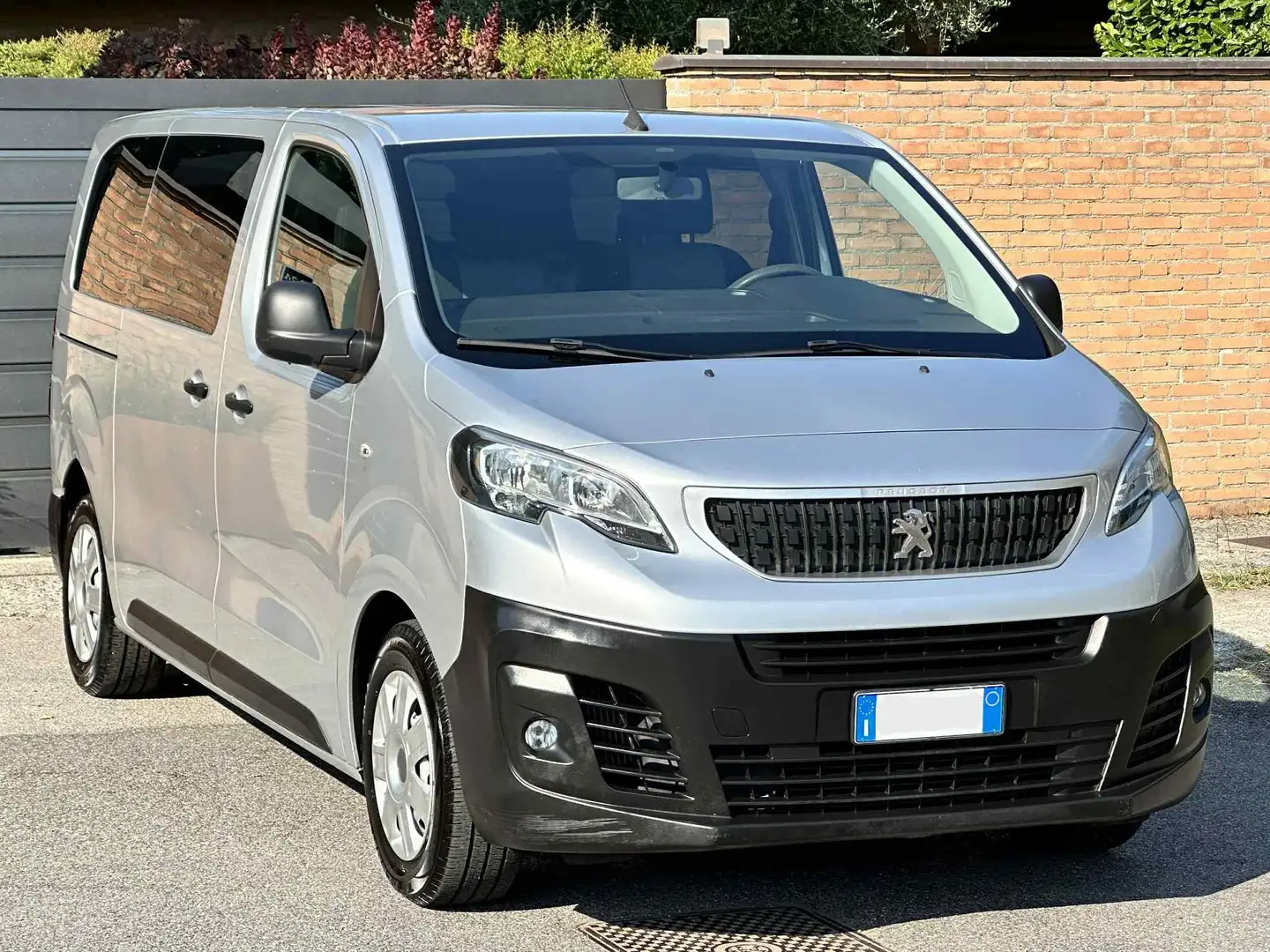 Peugeot Expert 1.6HDi-9POSTI-Tag.Ufficiali-Garanzia-2018-Euro6 Argento - 1