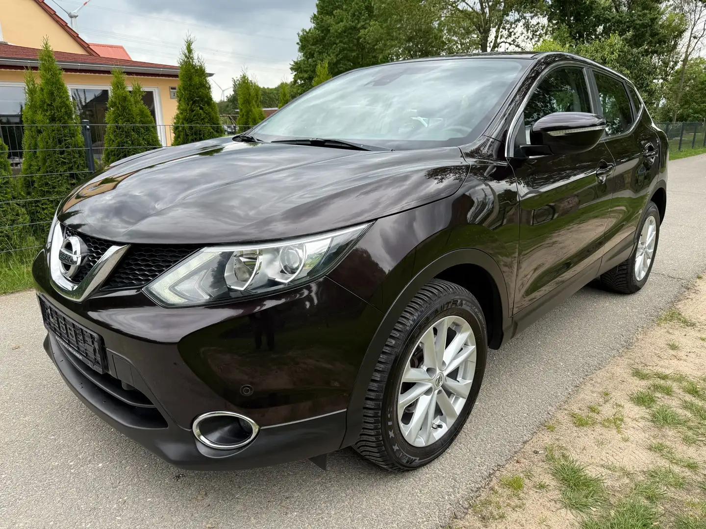 Nissan Qashqai Acenta Violett - 1