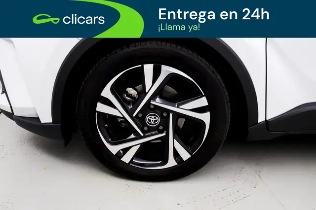 Toyota C-HR view 11