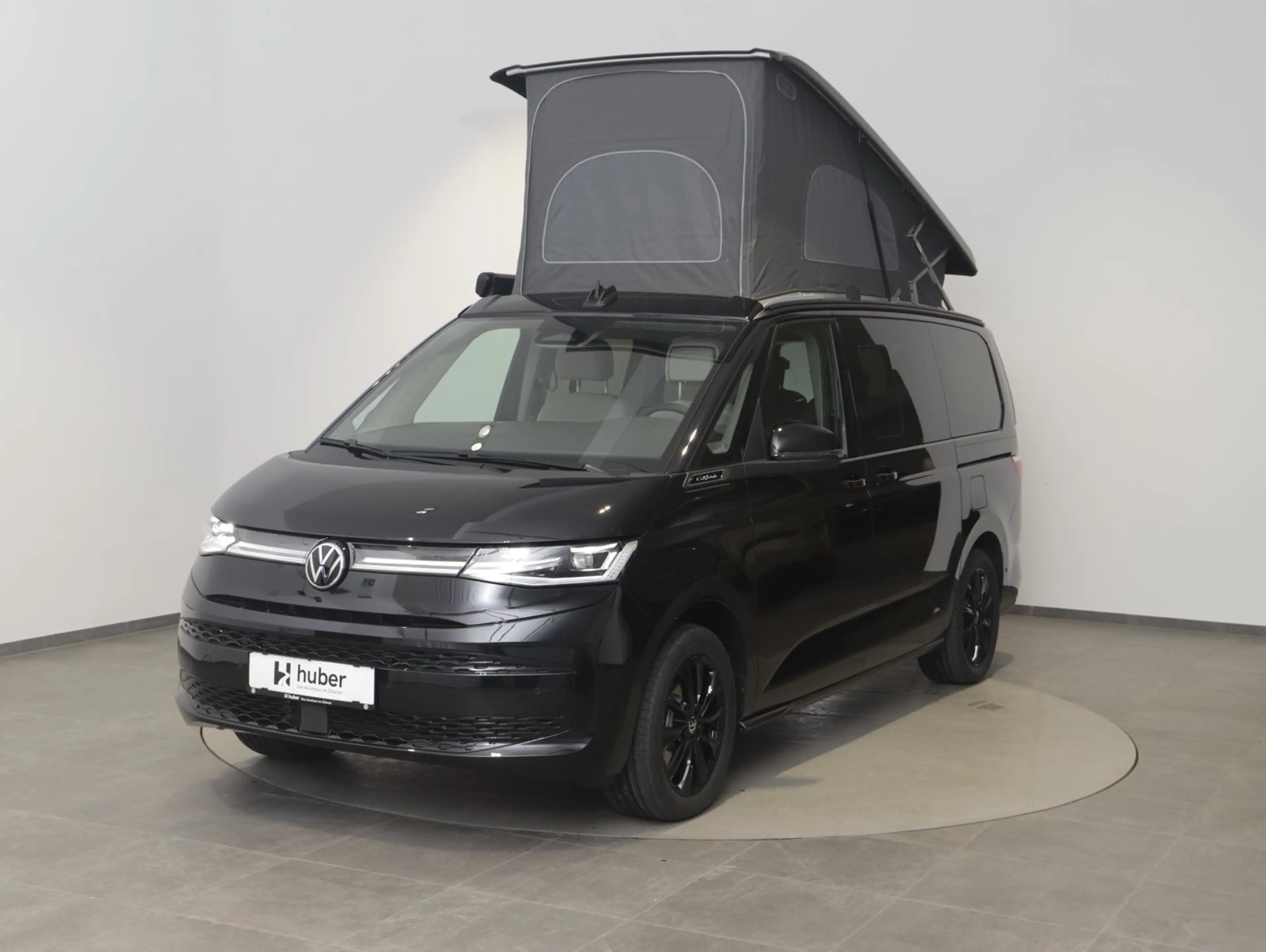 Volkswagen T7 California VW Multivan T7 California eHybrid 180 kW 4M — photo 3