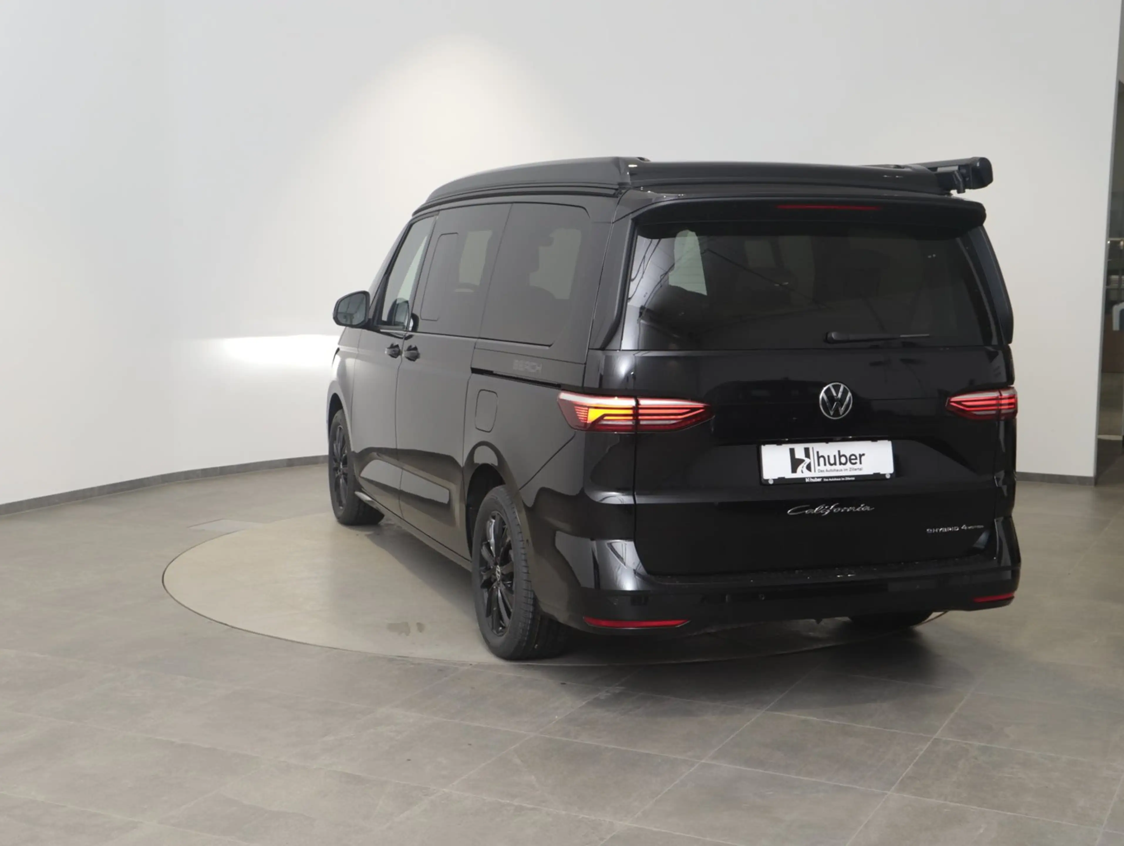 Volkswagen T7 California VW Multivan T7 California eHybrid 180 kW 4M — photo 6