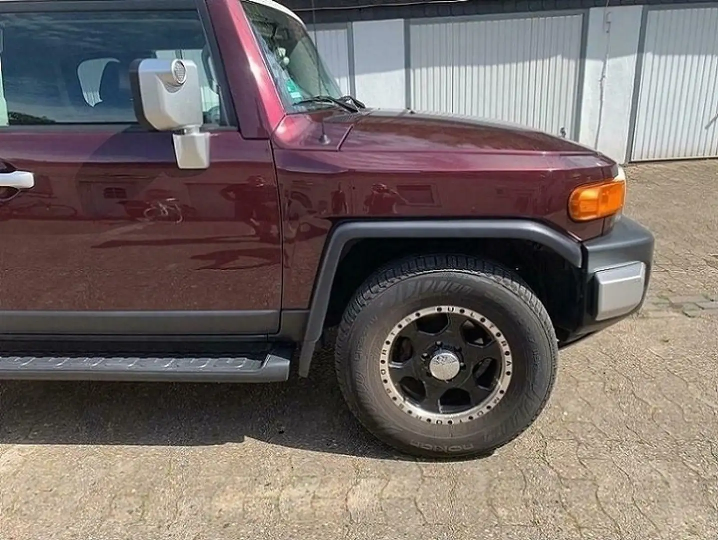 Toyota FJ Cruiser Rouge - 2