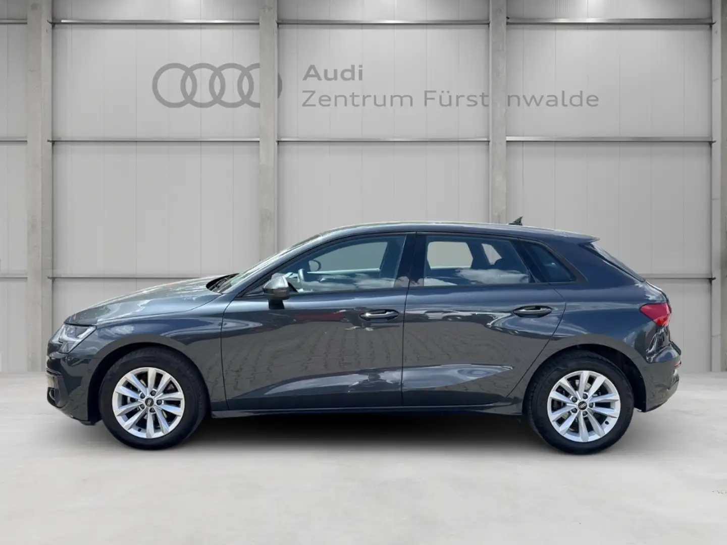 Audi A3 Sportback 35 TFSI S tronic AHK-abnehmbar Navi Digi Grey - 2