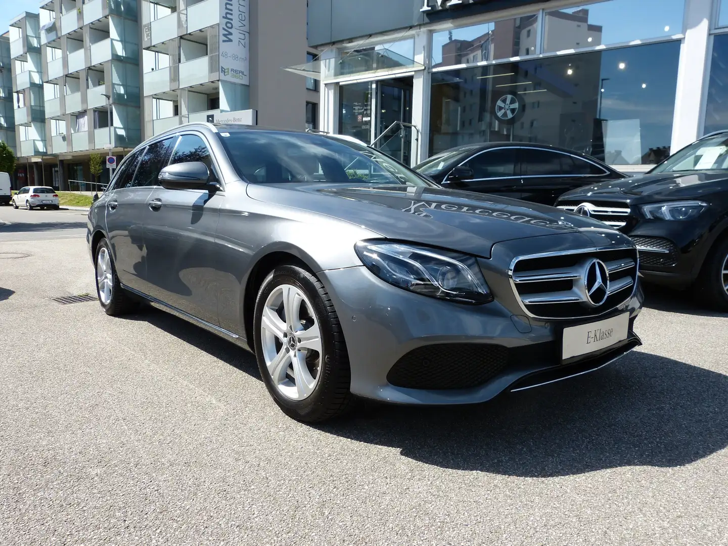 Mercedes-Benz E 220 E 220 d 4Matic (213.205) Gris - 1