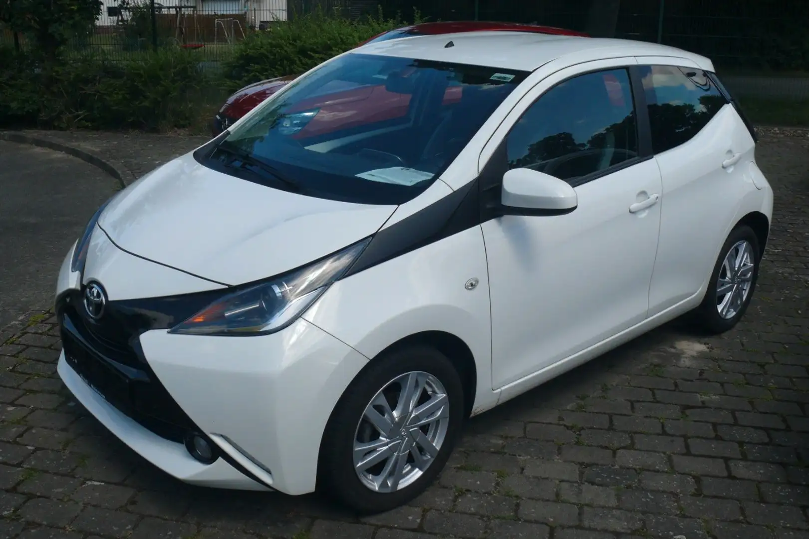 Toyota Aygo AYGO x-play Blanco - 2