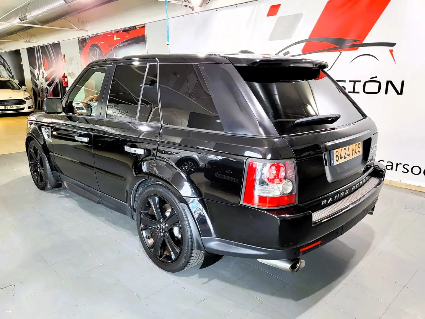 Land Rover Range Rover Sport 3.0TDV6 HSE Aut. Zwart - 2