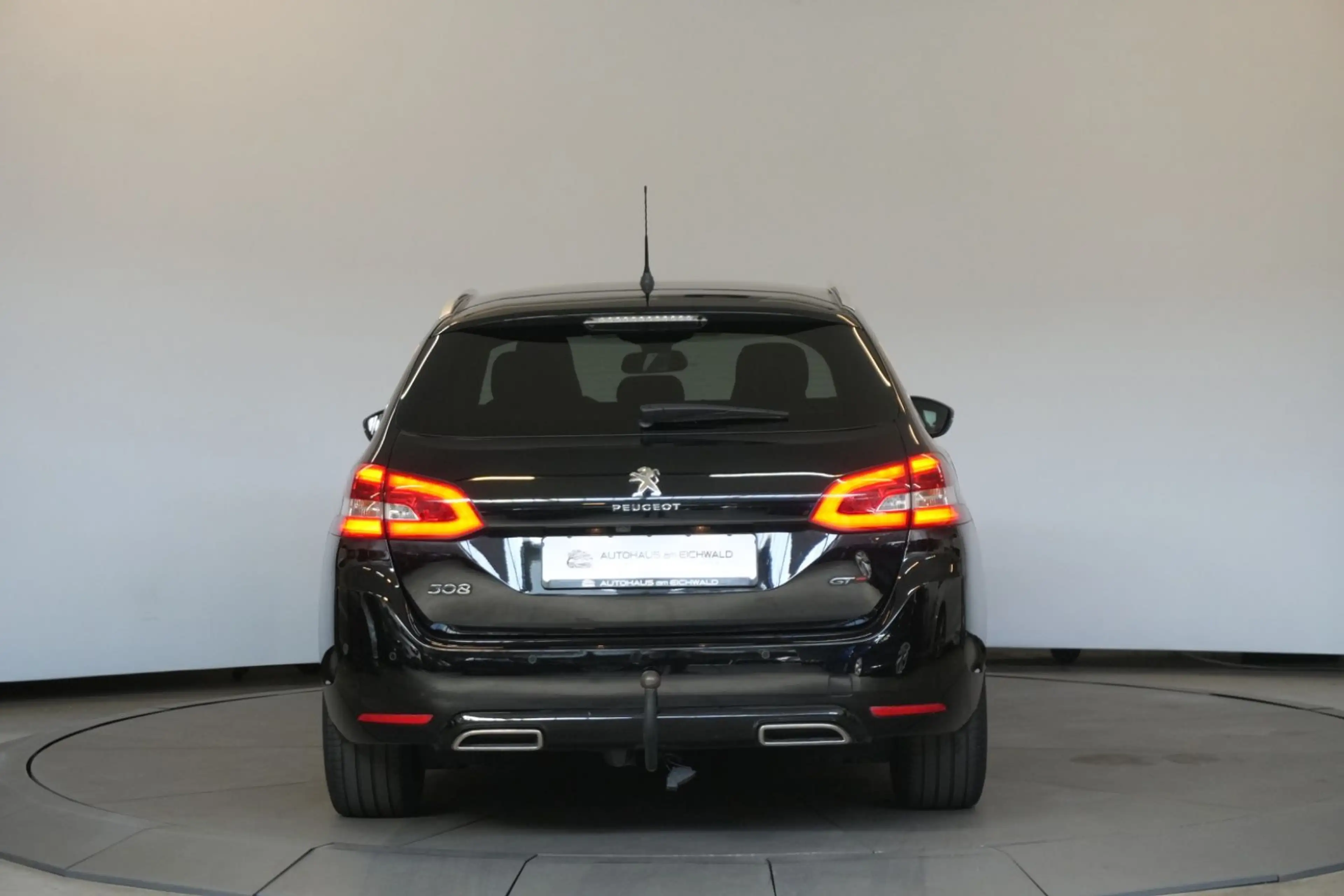 Peugeot 308 1.5 BlueHDi 130 FAP GT Pack aAHK Kamera — photo 4