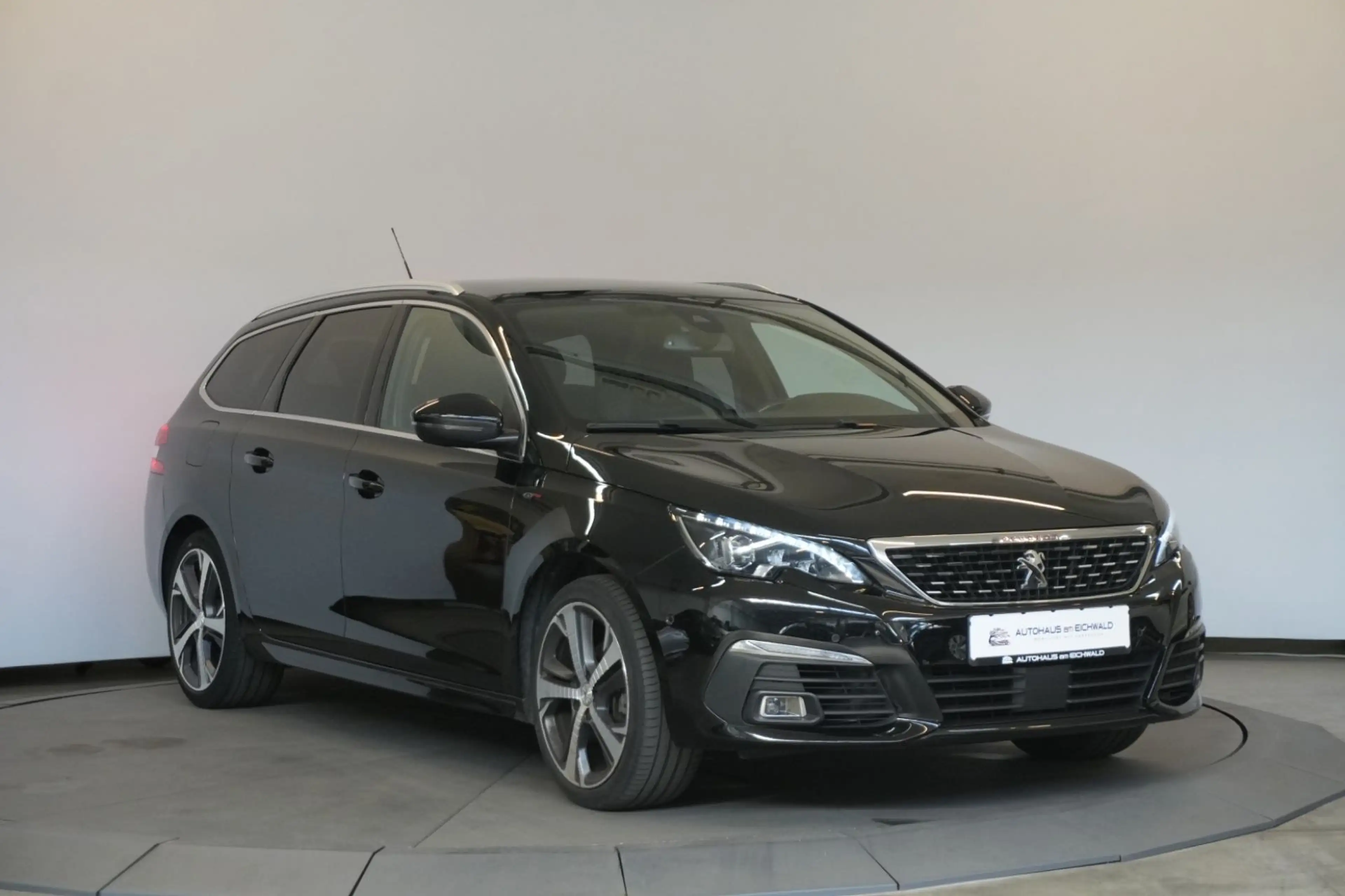 Peugeot 308 1.5 BlueHDi 130 FAP GT Pack aAHK Kamera — photo 7
