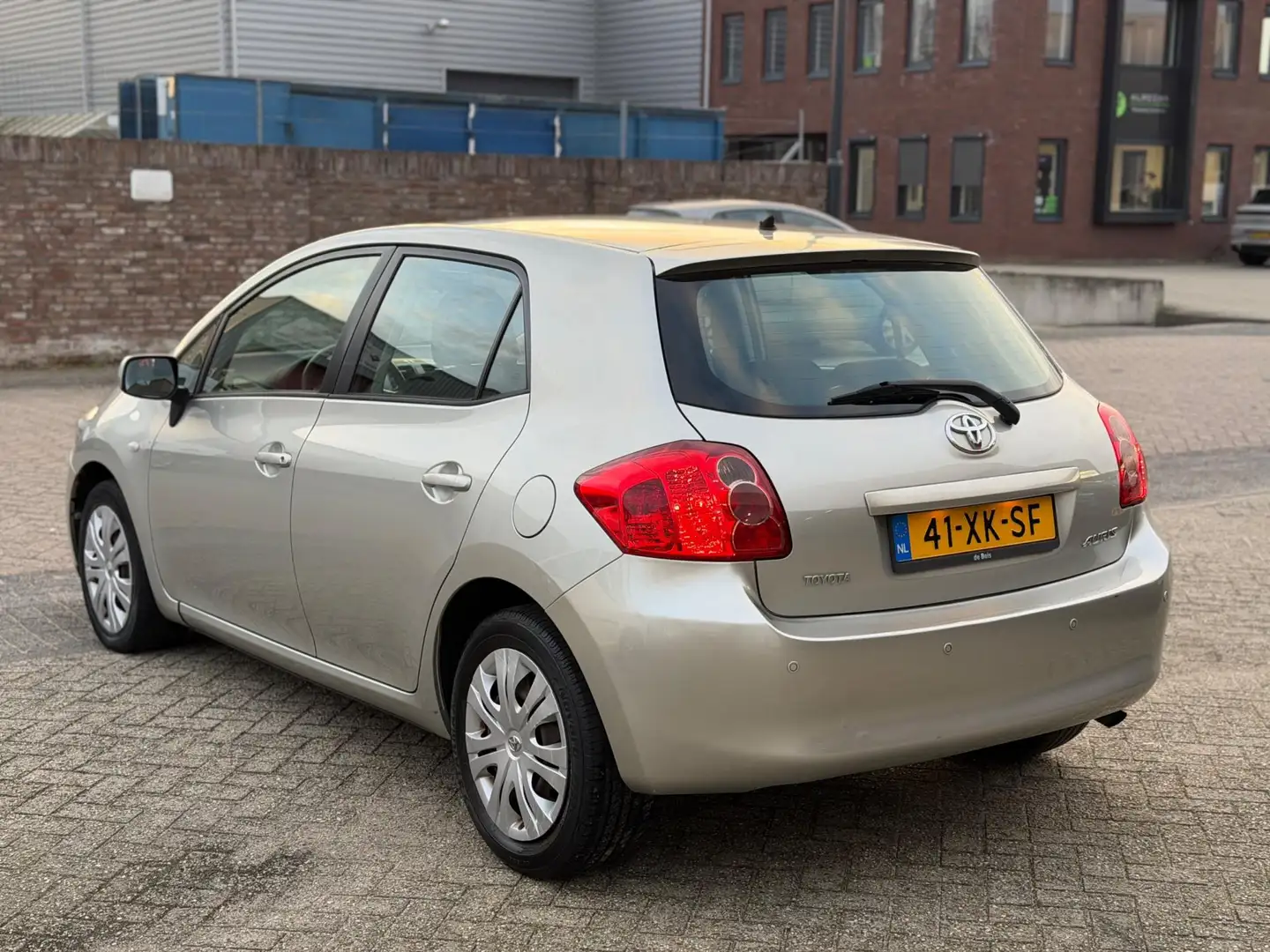 Toyota Auris 1.6-16V Sol Business Automaat Airco | Navi | Cruis Grau - 2