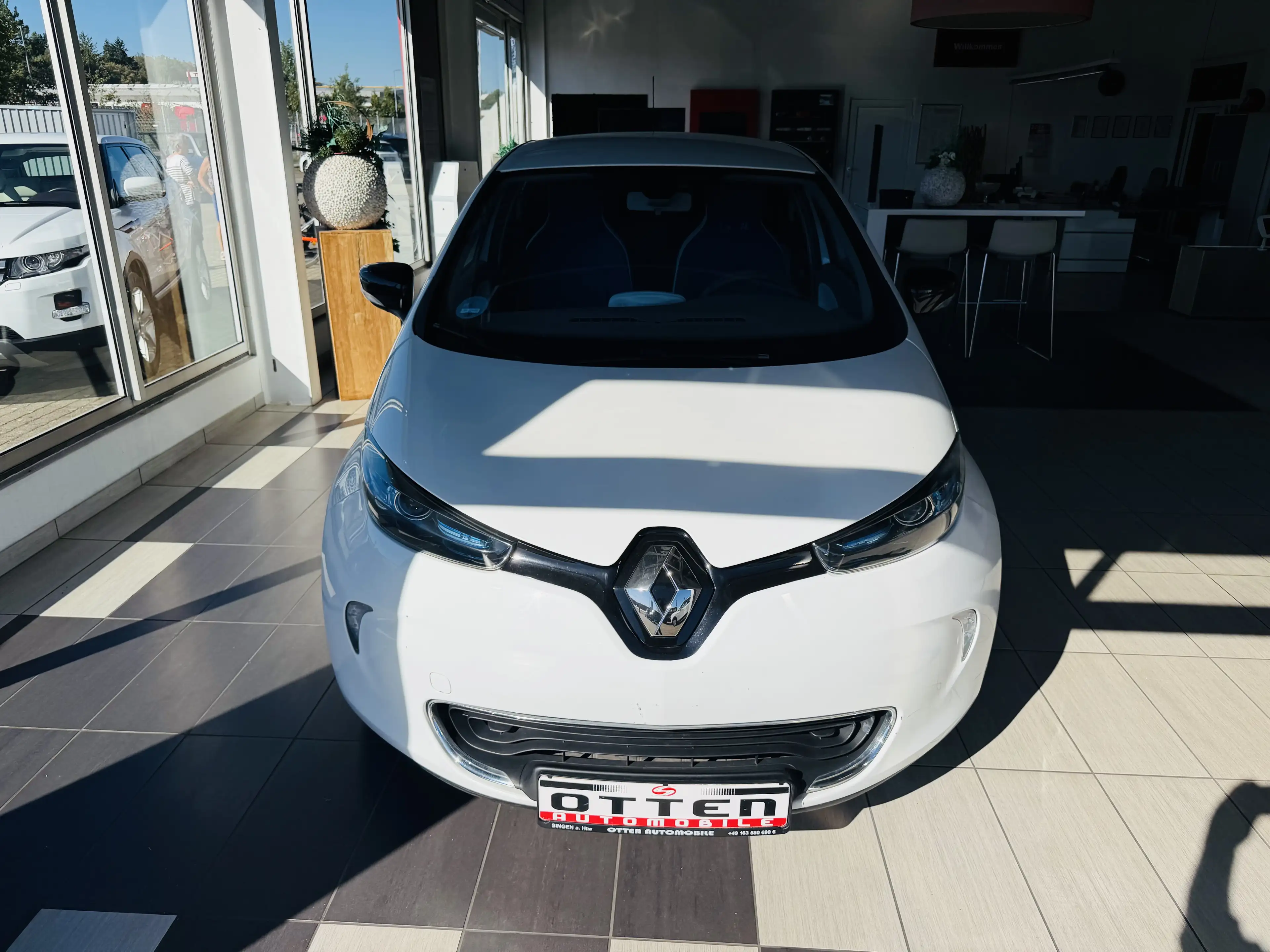 Renault ZOE Life — photo 3