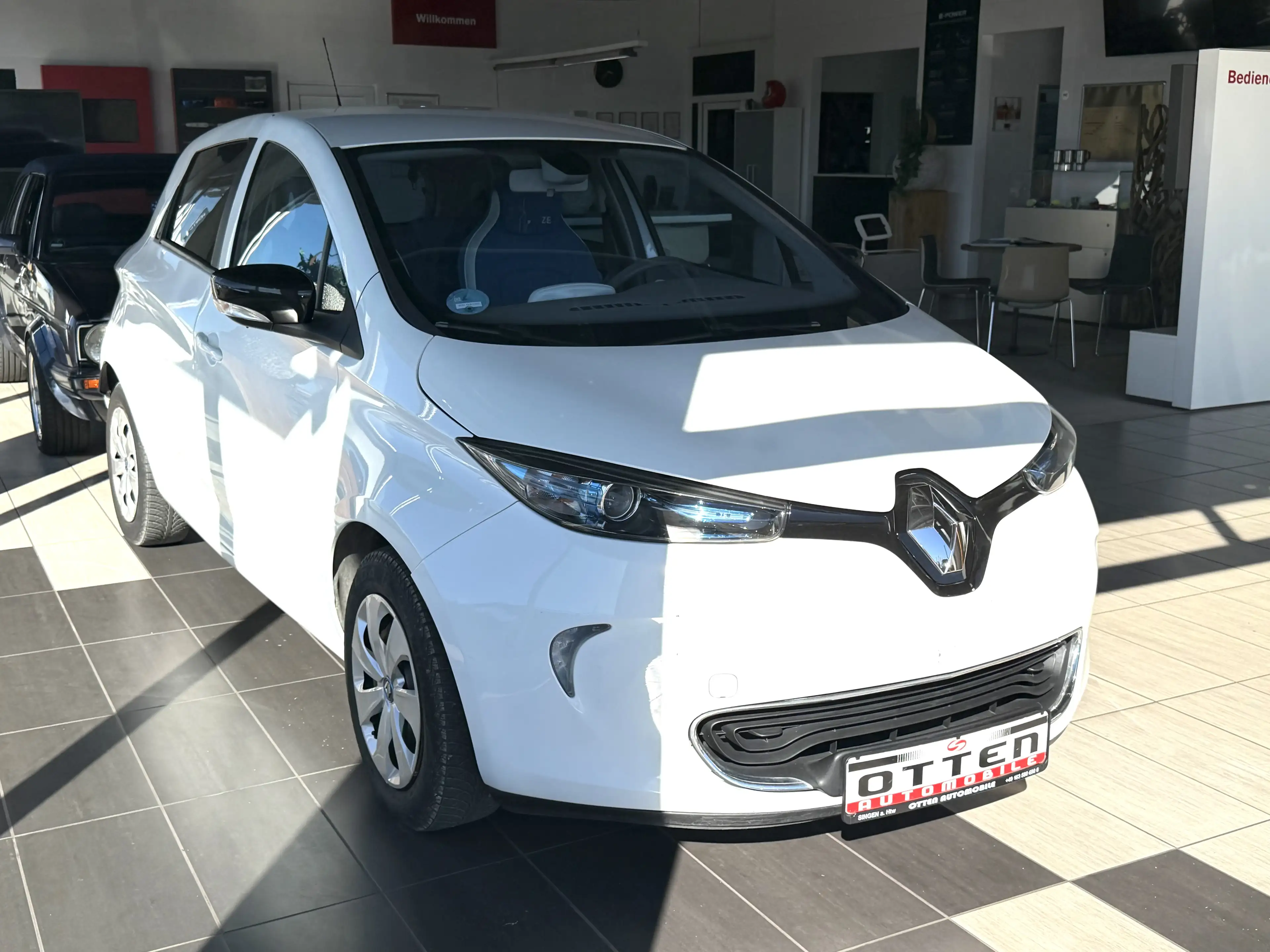 Renault ZOE Life — photo 2