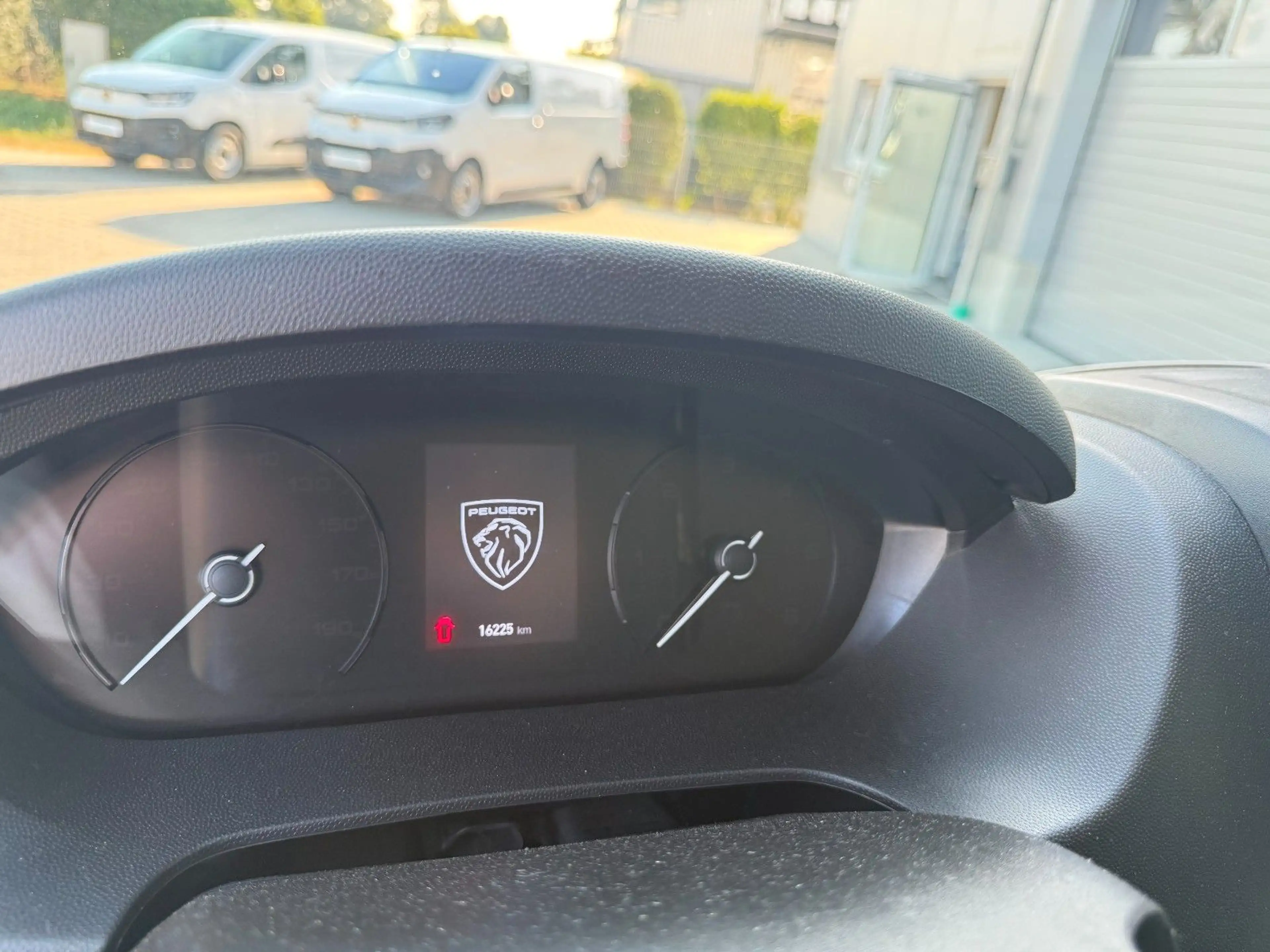 Peugeot Boxer Kasten Hochraum 435 L4H2 Heavy BlueHDi 140 — photo 11
