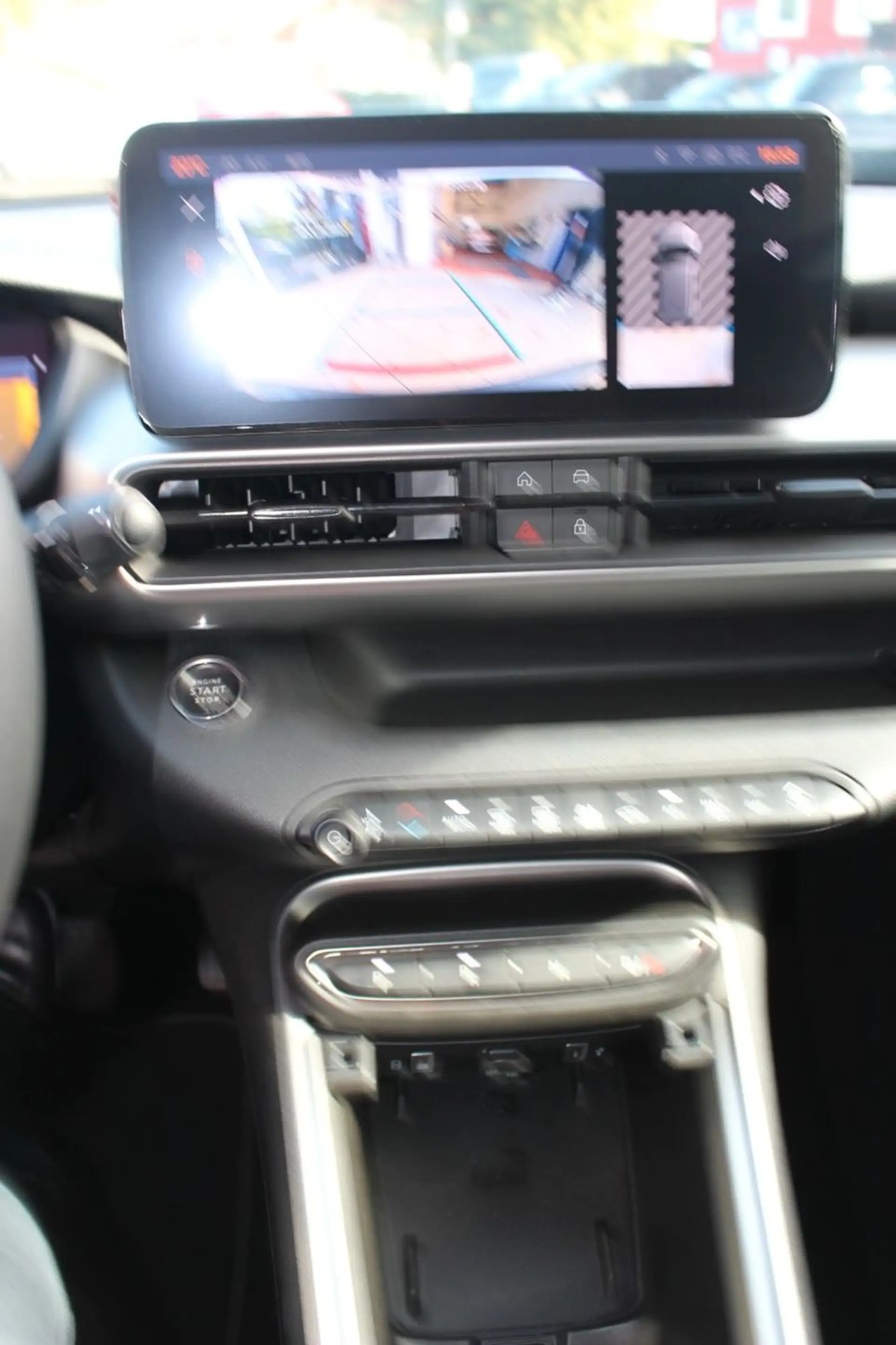 Jeep Avenger Altitude Mild-Hybrid Kamera/SHZ/ASSI-PAK — photo 13