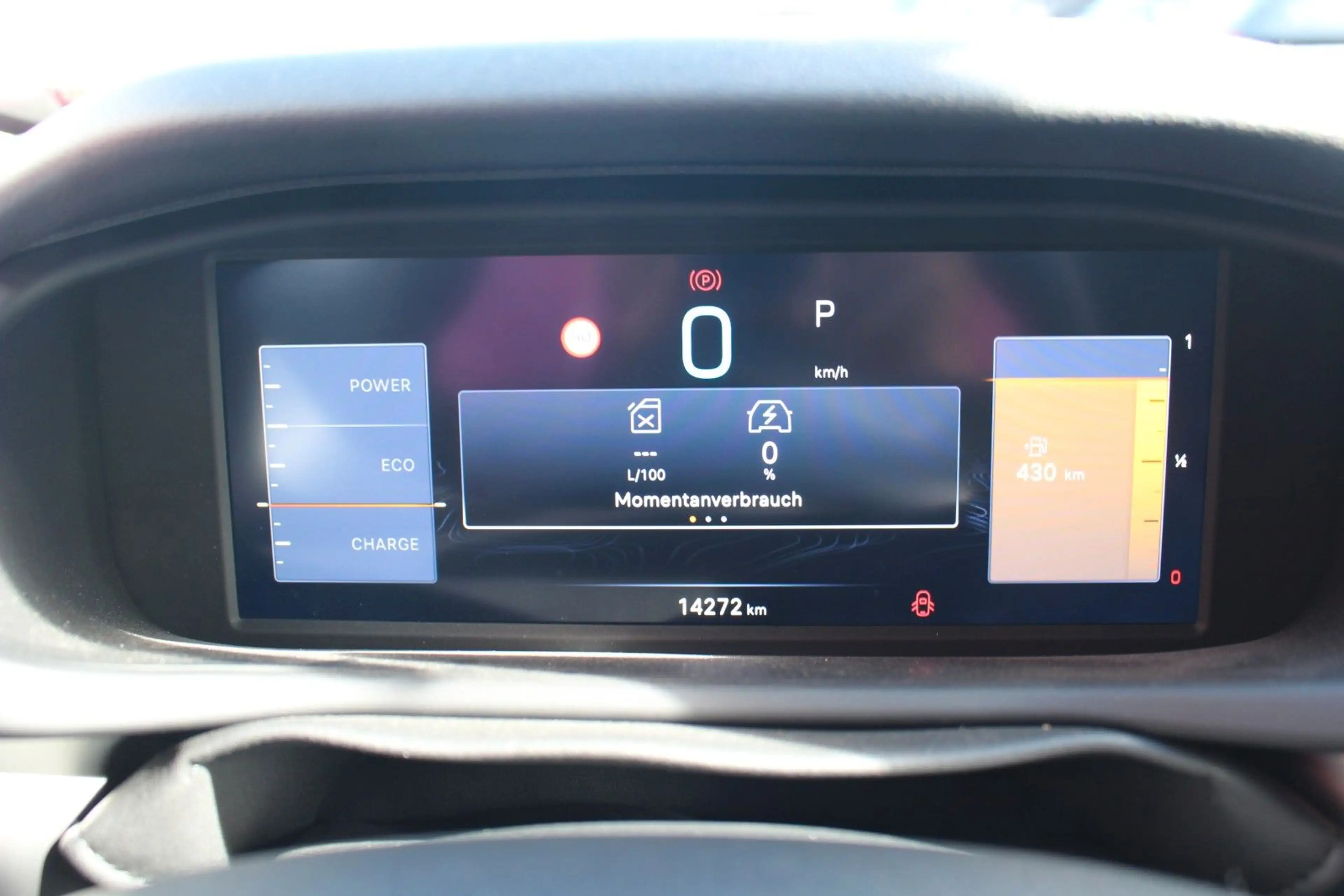 Jeep Avenger Altitude Mild-Hybrid Kamera/SHZ/ASSI-PAK — photo 12