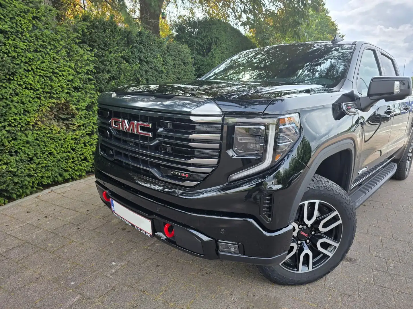 GMC Sierra AT4 CREW CAB 6.2 V8 € 69.900,-excl btw Schwarz - 1