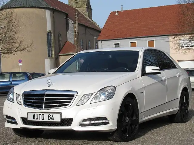 Mercedes-Benz E 220 CDI 170CV Avantgarde/Carplay/HarmanKardon