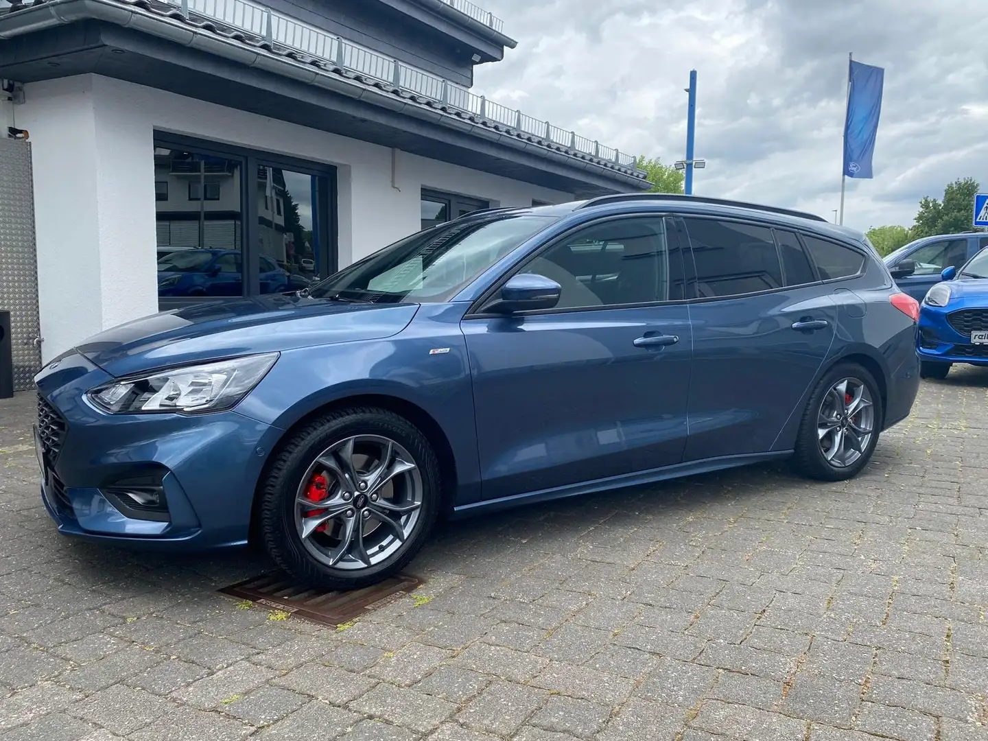 Ford Focus ST-Line Bleu - 1