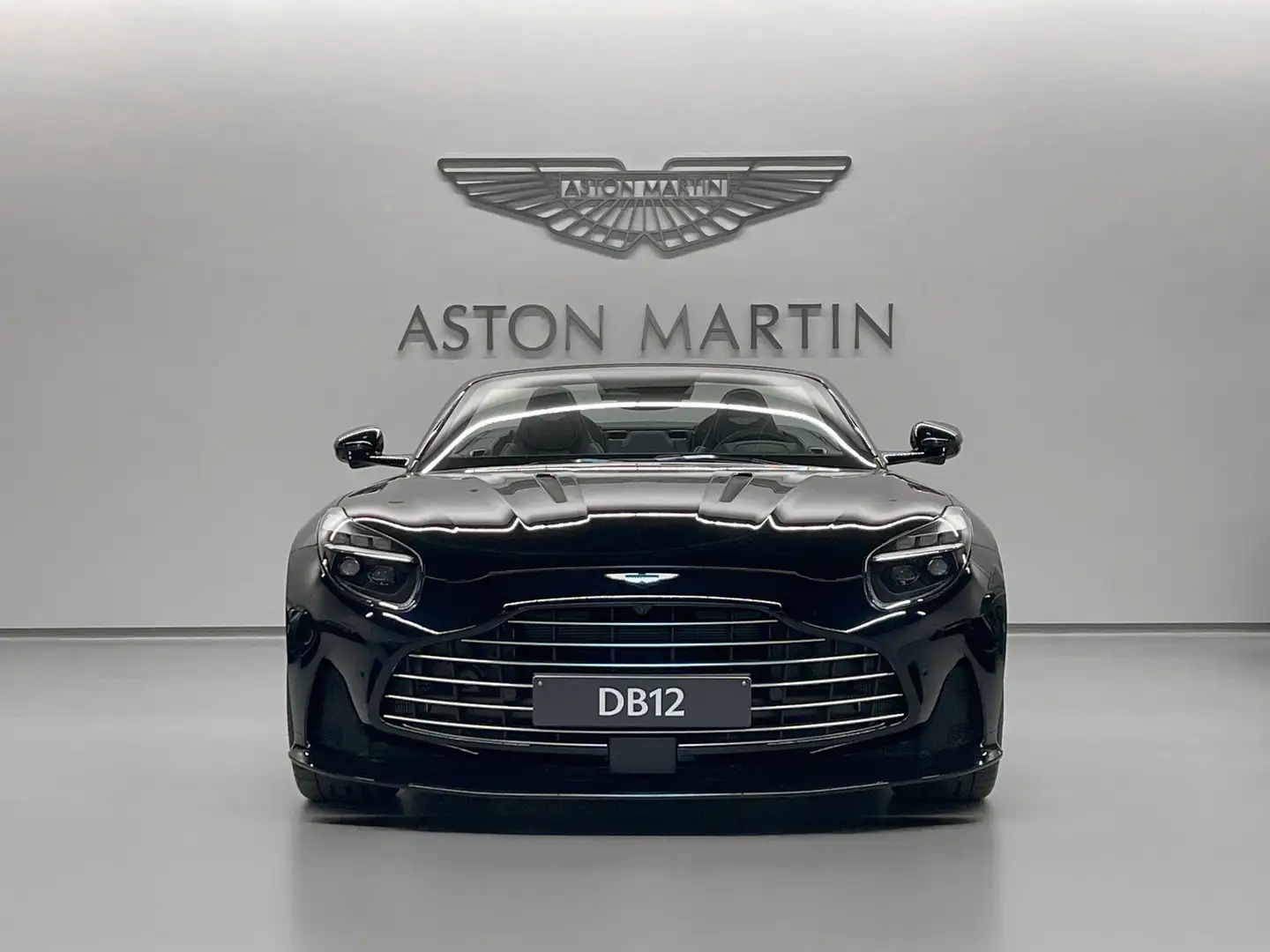 Aston Martin DB12 Volante | NEW 2025 MODELYEAR Negro - 2
