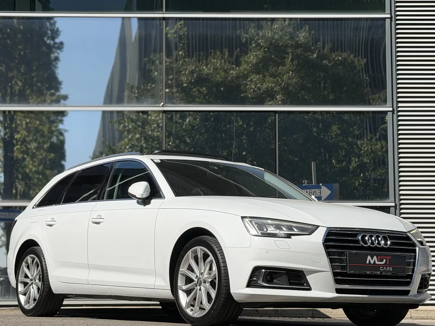 Audi A4 2.0 TDI design Aut.|KEYLESS|PANO|MEMORY|VIRTUAL Weiß - 2