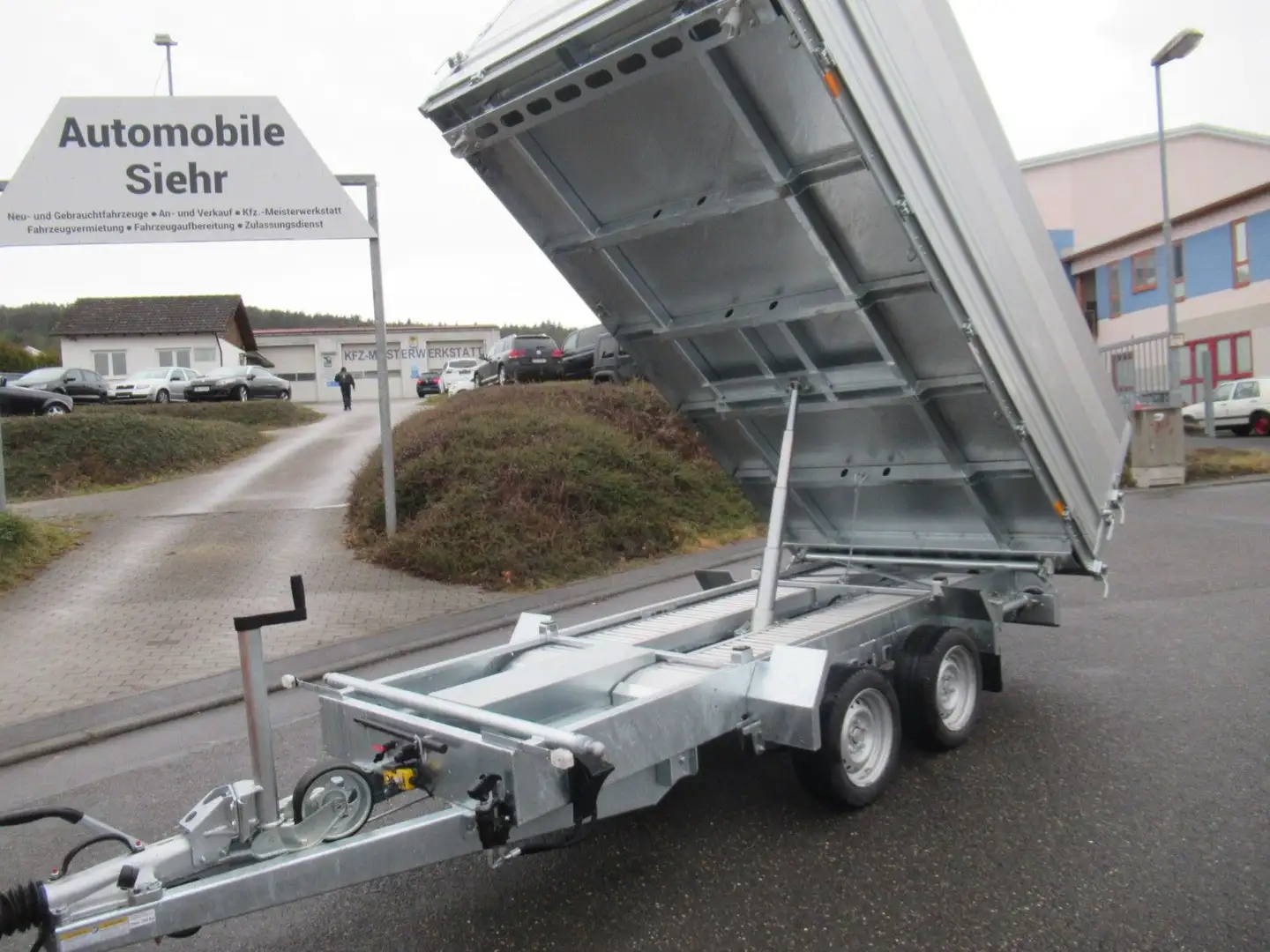 Humbaur HTK 3500.37 3-Seiten-Kipper *Parabelfederung* - 1
