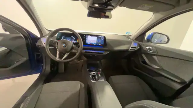 BMW 1 Series view 10