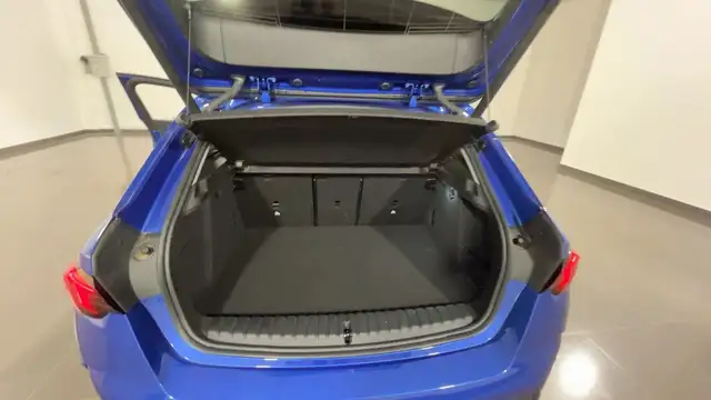 BMW 1 Series view 20
