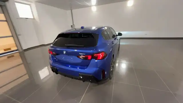 BMW 1 Series view 4