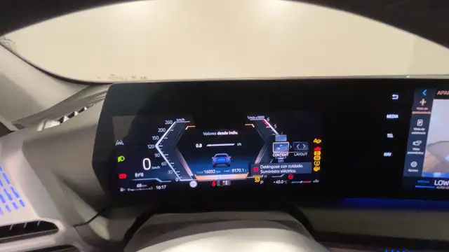 BMW 1 Series view 11