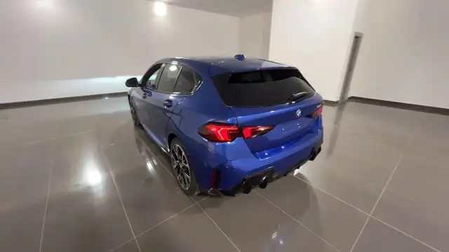 BMW 1 Series view 6