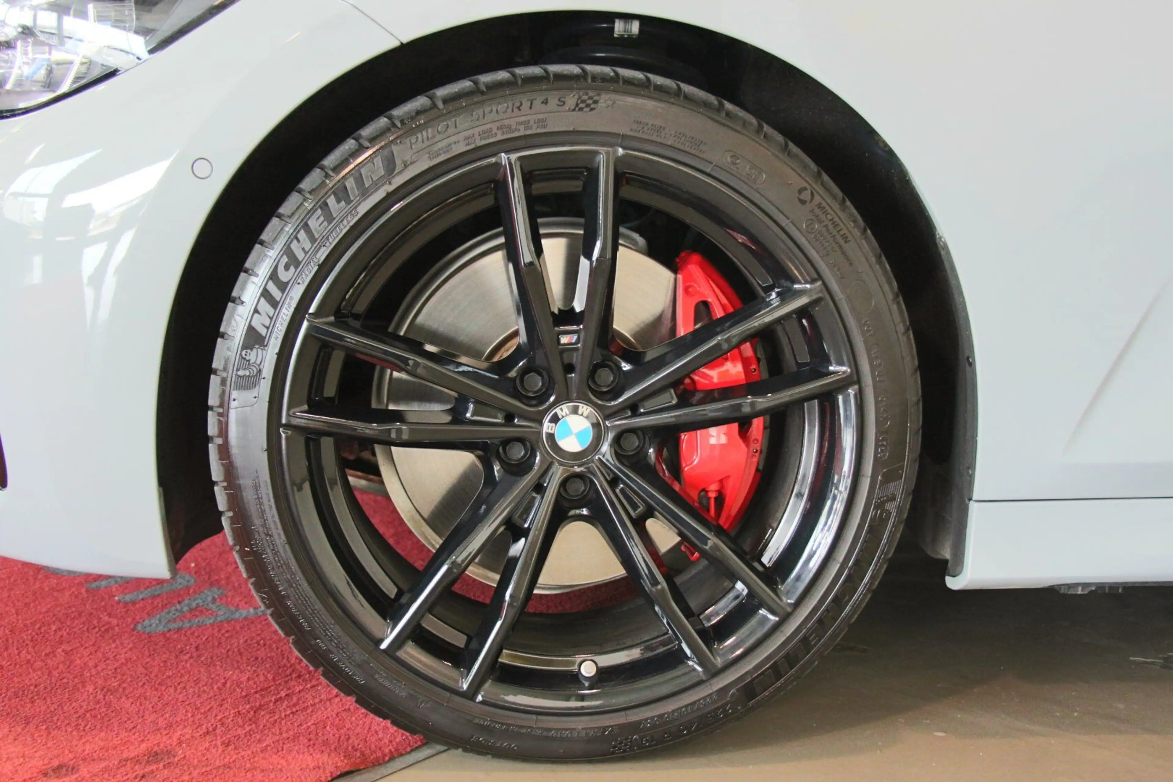 BMW 330 d xDrive Touring M Sport Aut. NP: 90.057/AHK/HEAD — photo 6