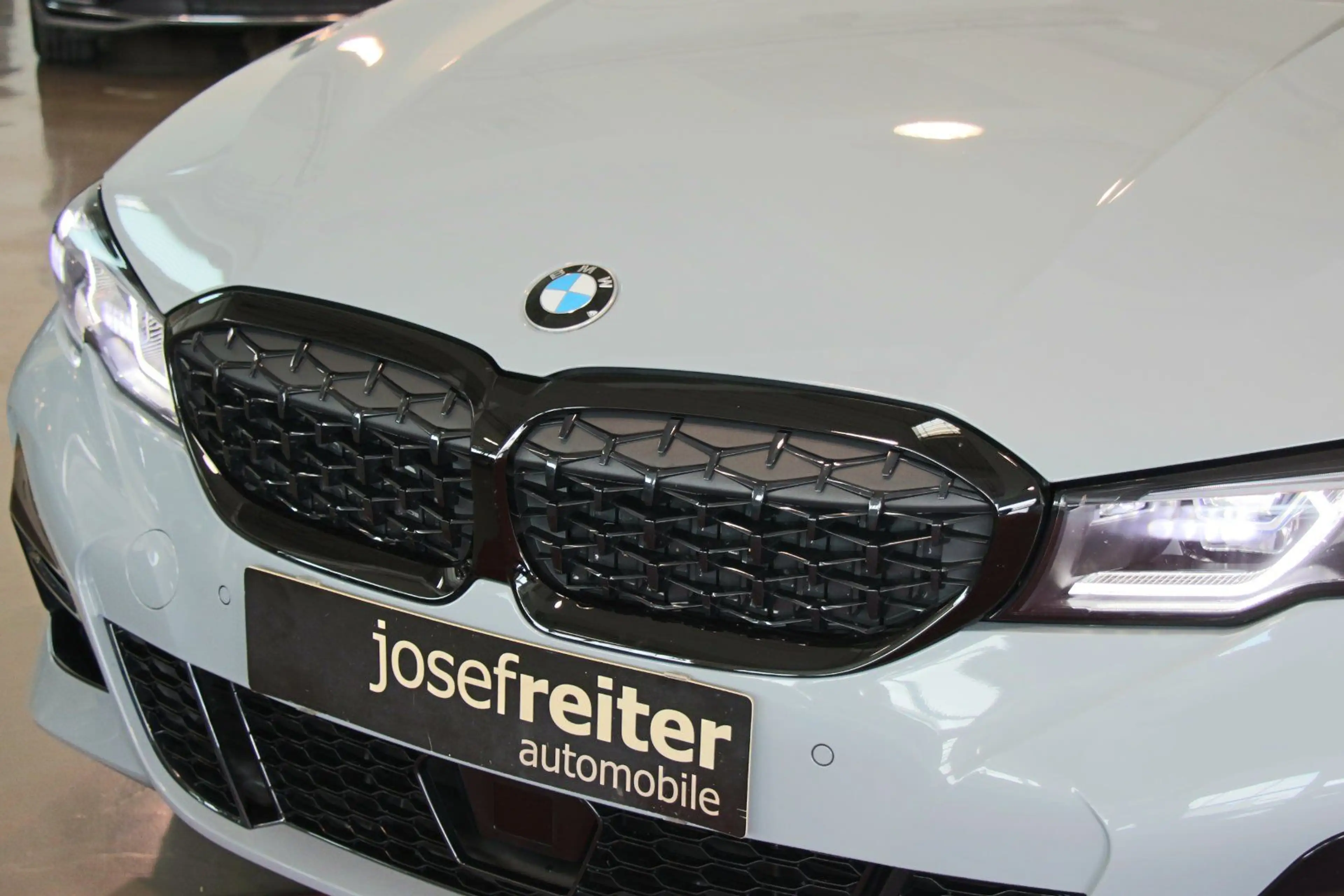 BMW 330 d xDrive Touring M Sport Aut. NP: 90.057/AHK/HEAD — photo 3