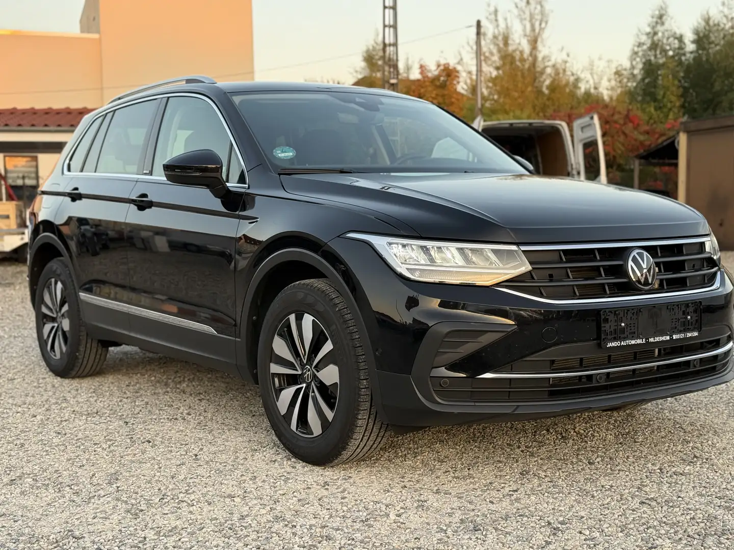 Volkswagen Tiguan Move Schwarz - 2
