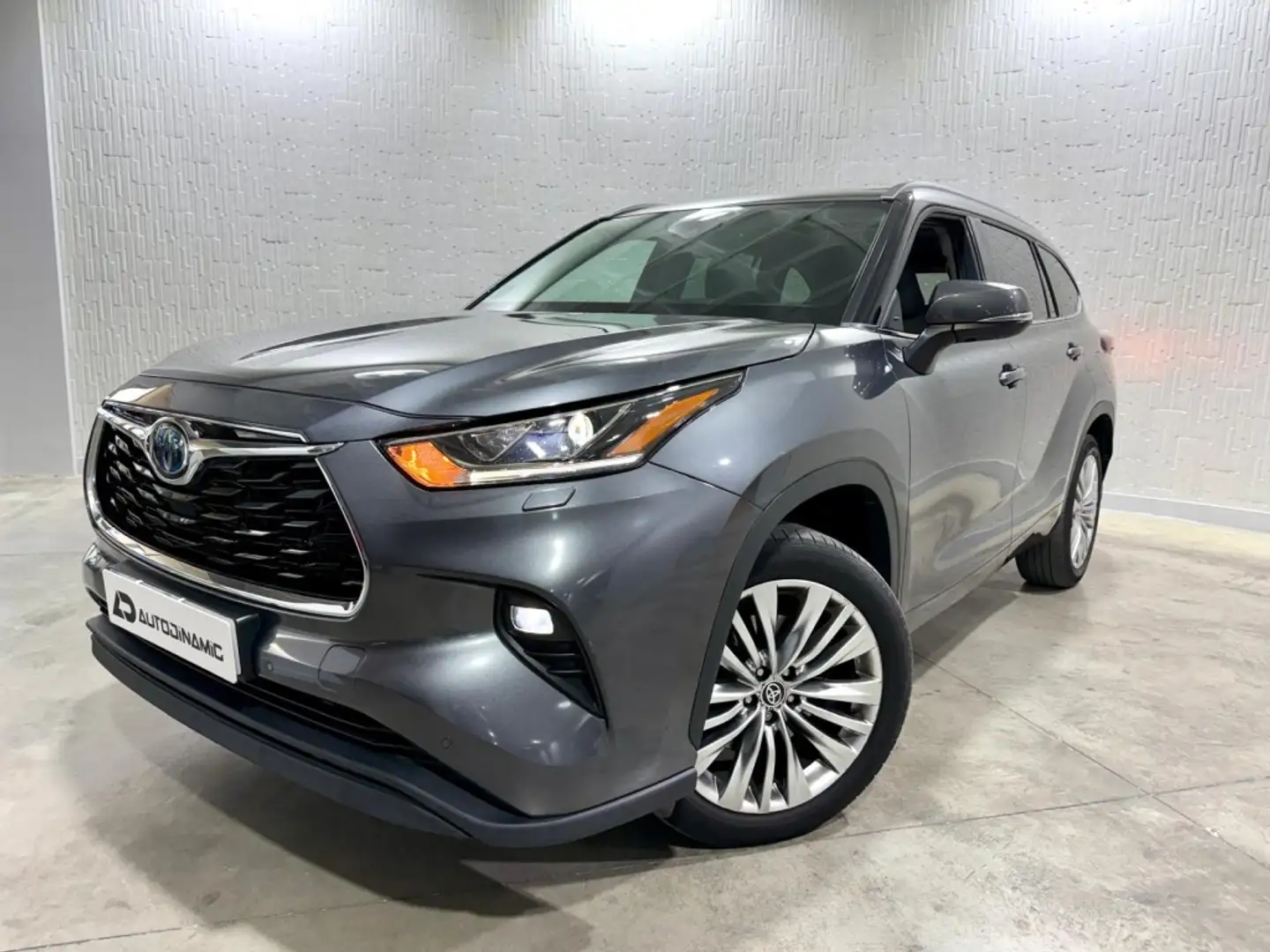 Toyota Highlander 2.5 hybrid Advance Techo Panorámico Gris - 1